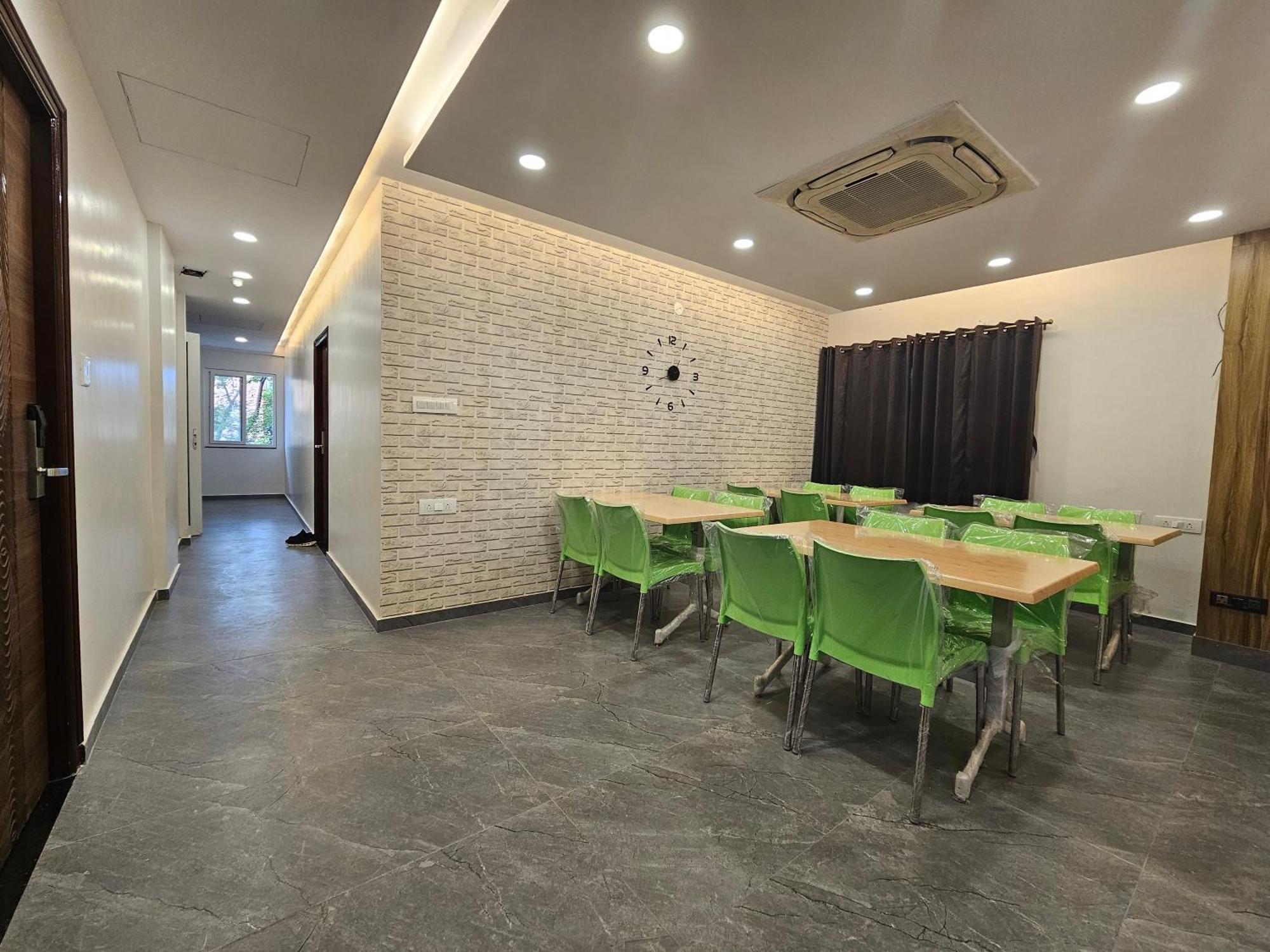 Hotel The Urban Nest 3*