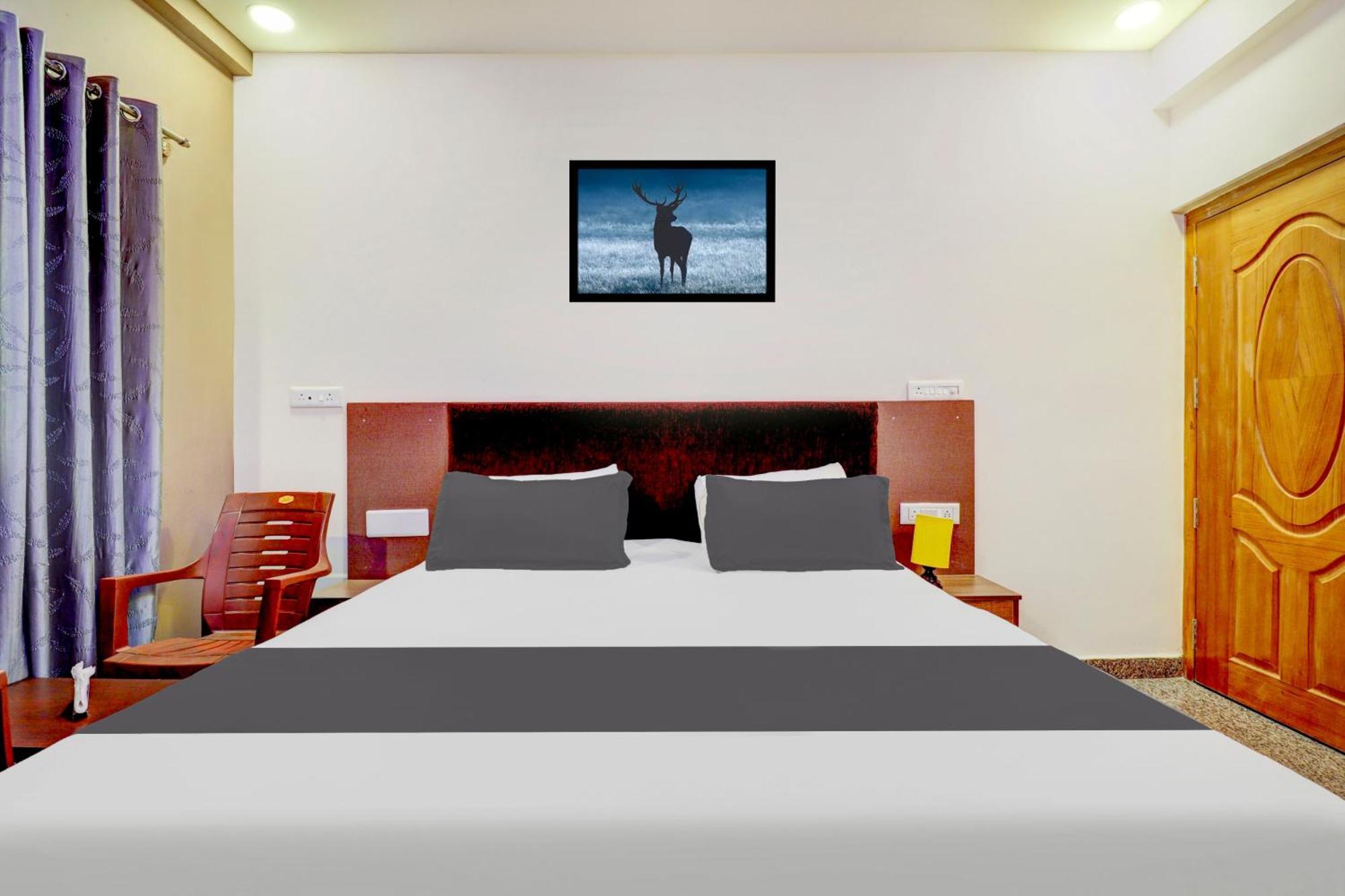 Oyo Lee Paradise Hotel