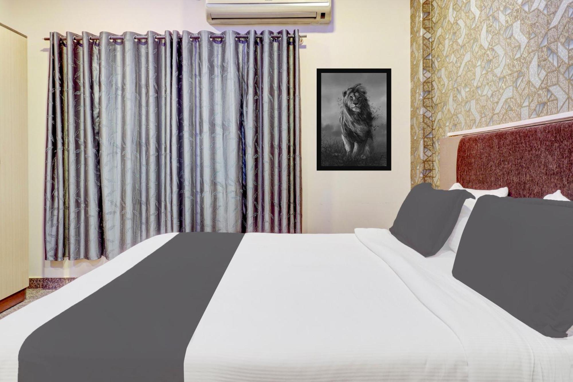 Oyo Lee Paradise Hotel