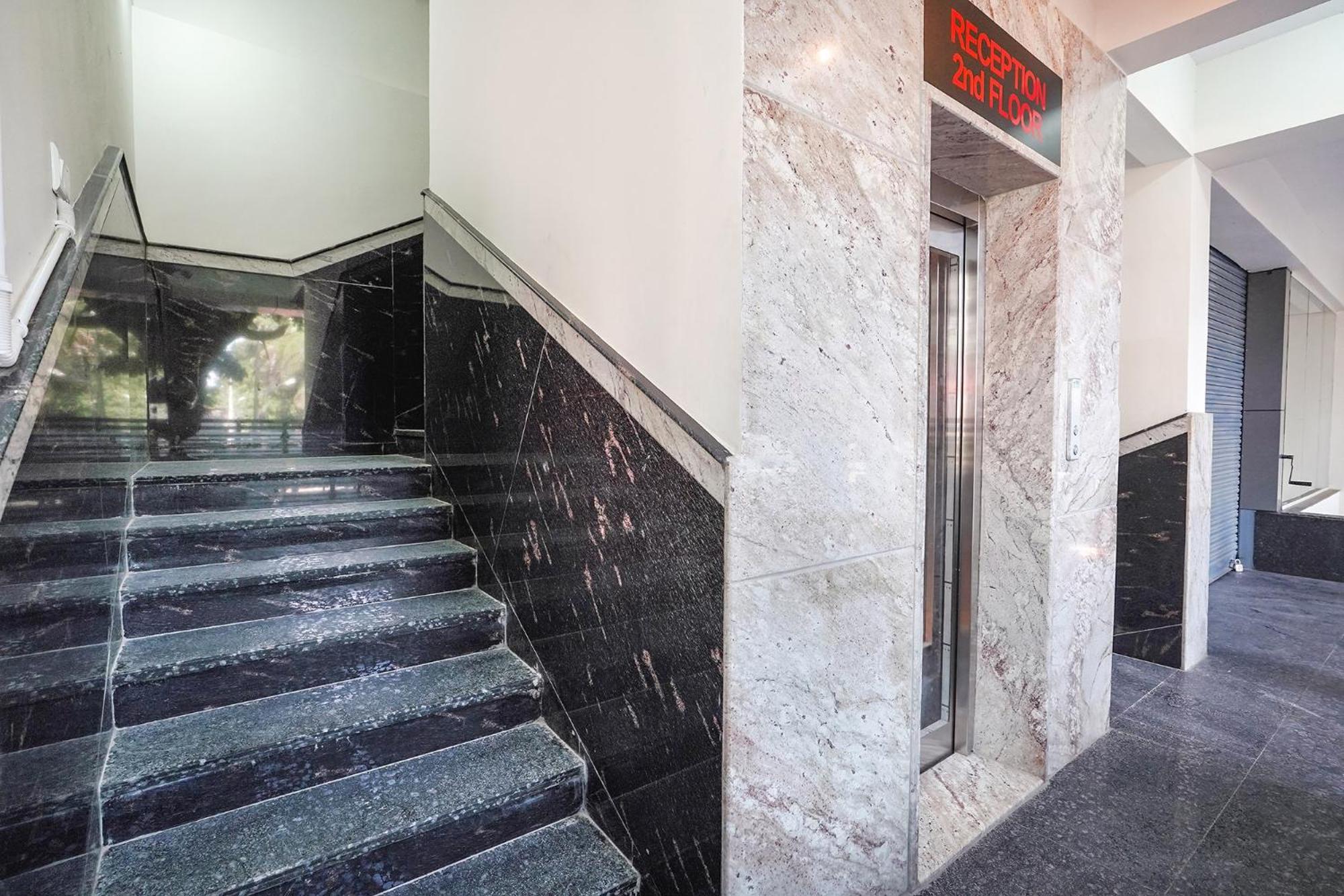 Fabhotel Redmoon Bangalore
