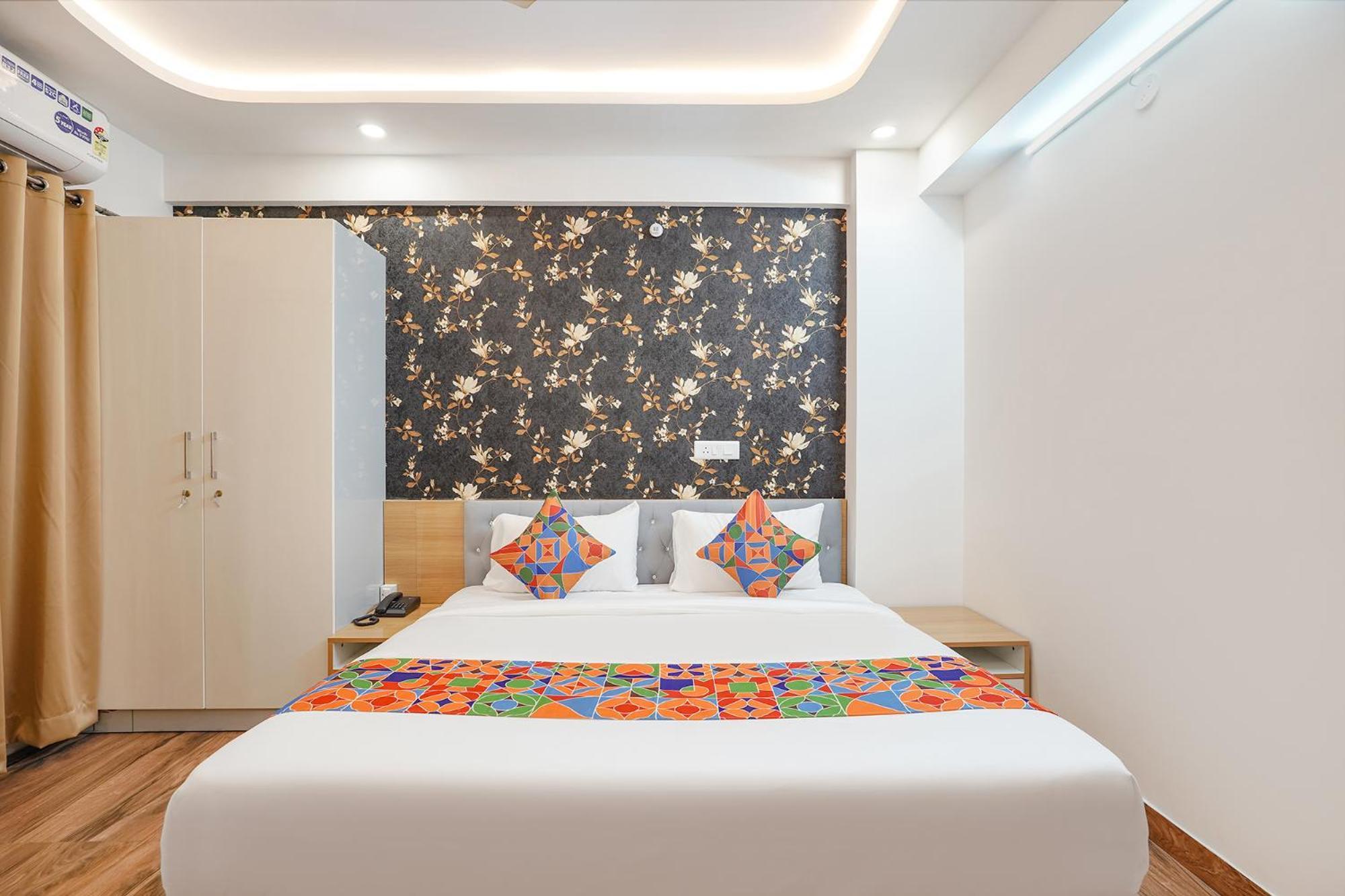 Hotel Fabhotel Redmoon Bangalore