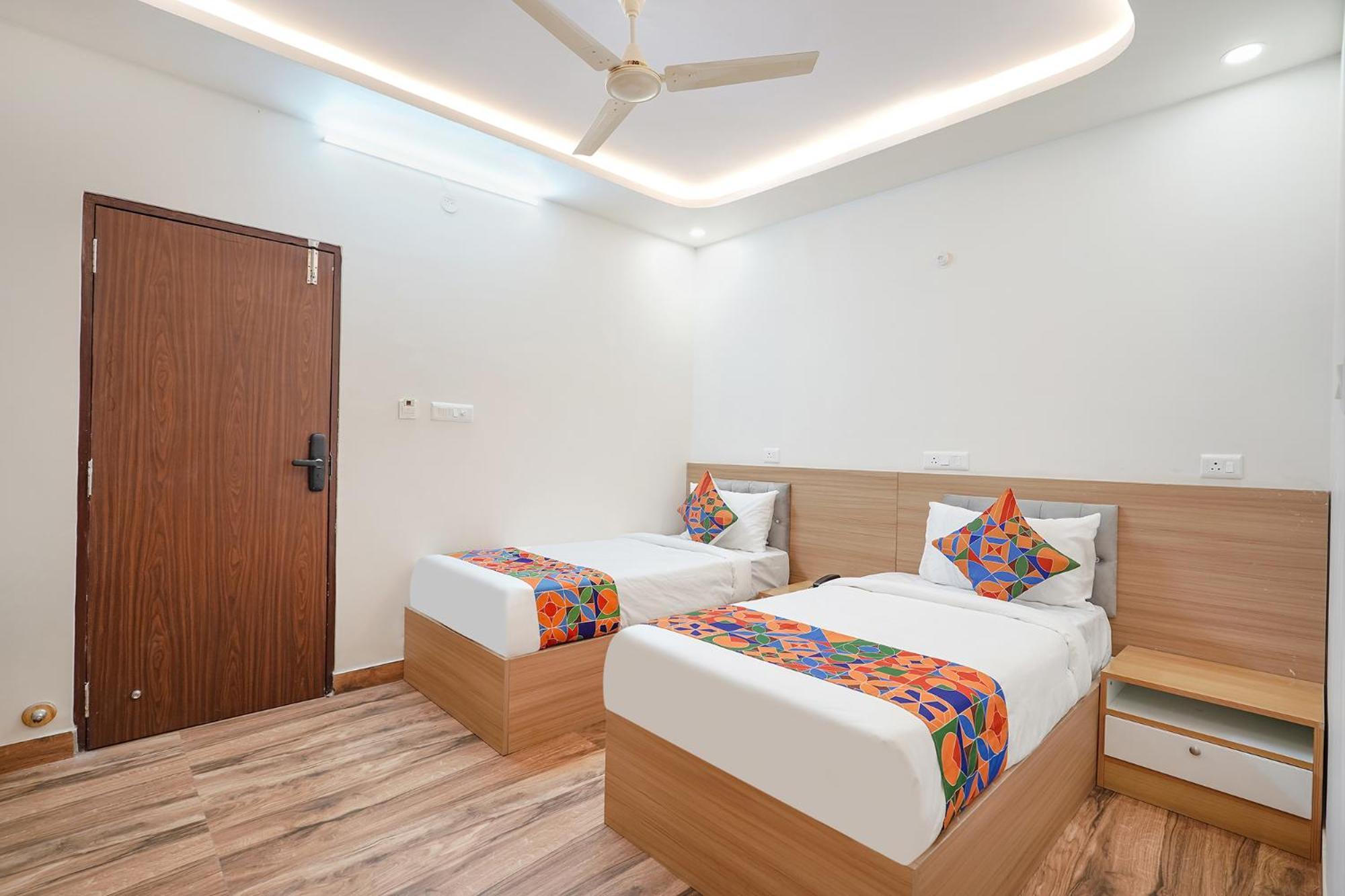 Fabhotel Redmoon Hotel 3*