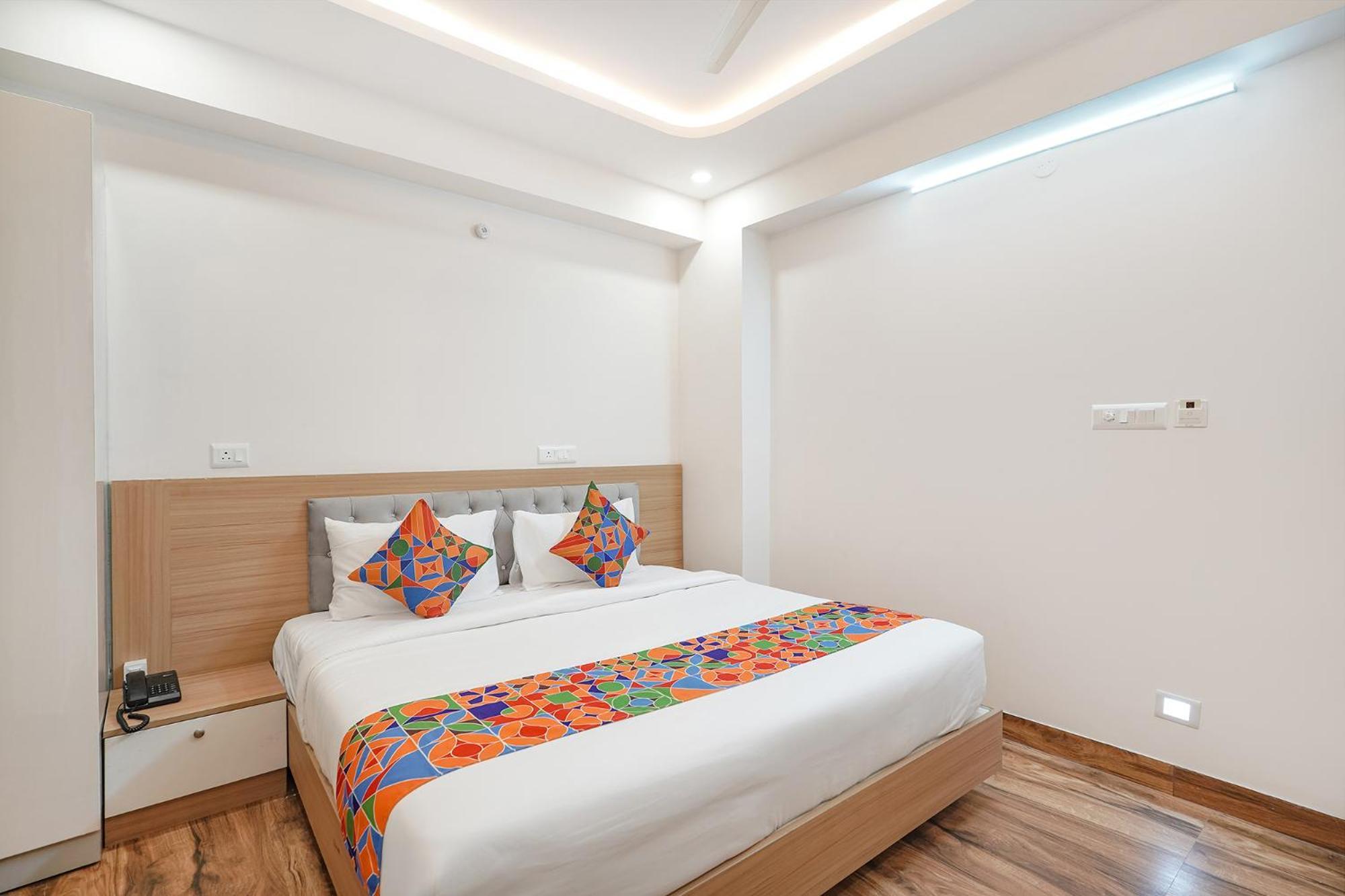 Hotel Fabhotel Redmoon Bangalore