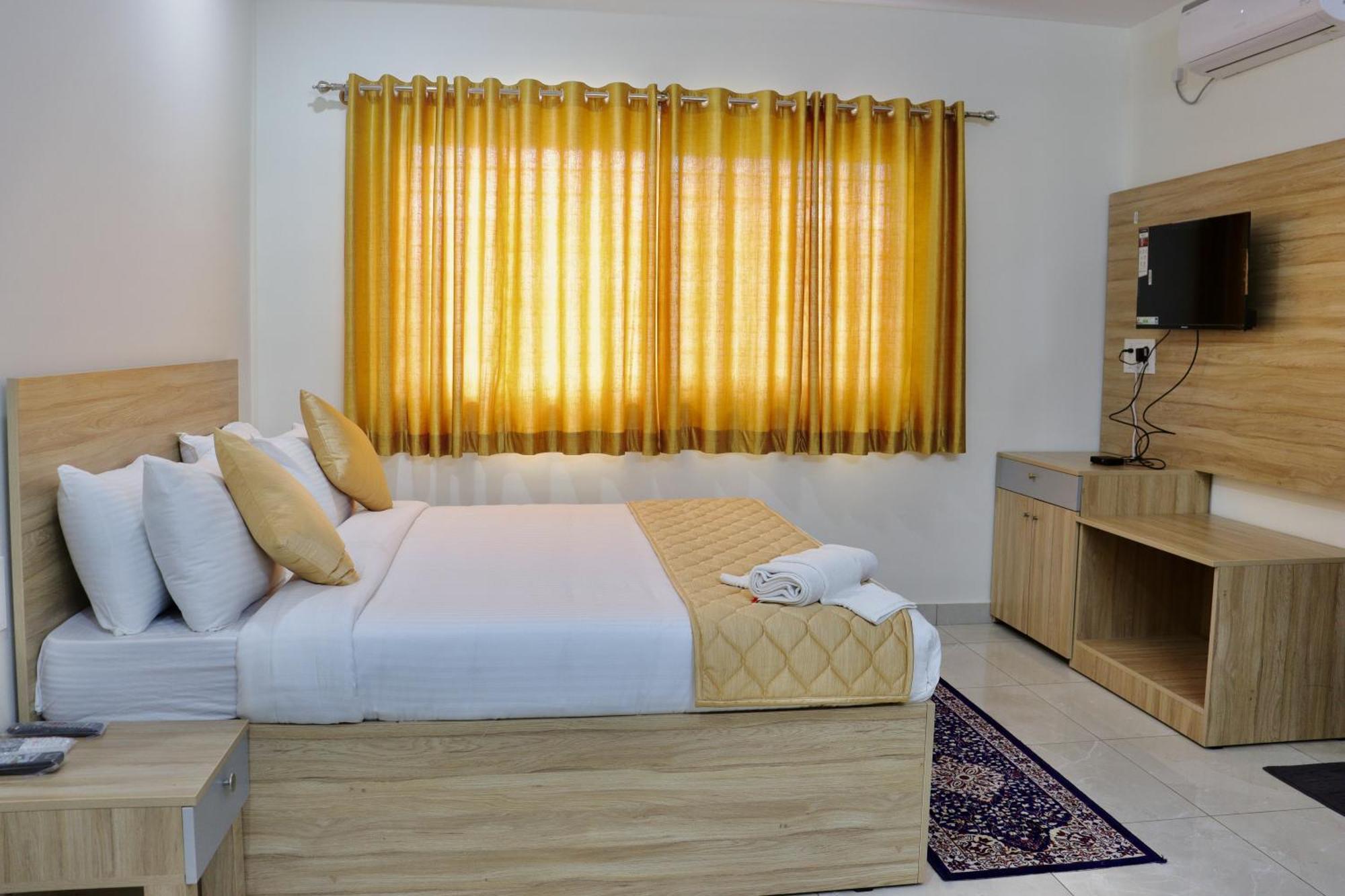 Hotel Sweet Crystal Homes