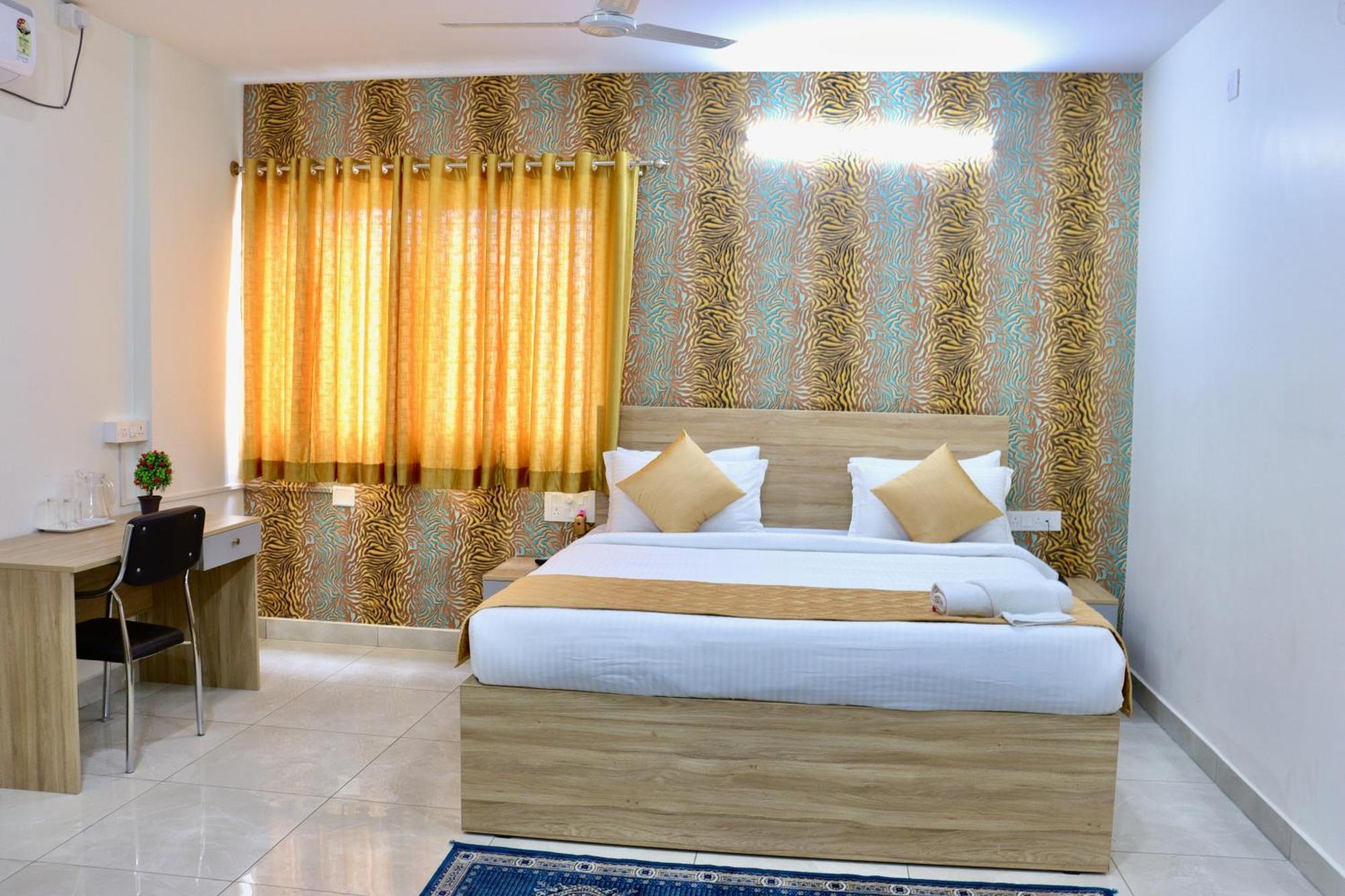 Sweet Crystal Homes 3*