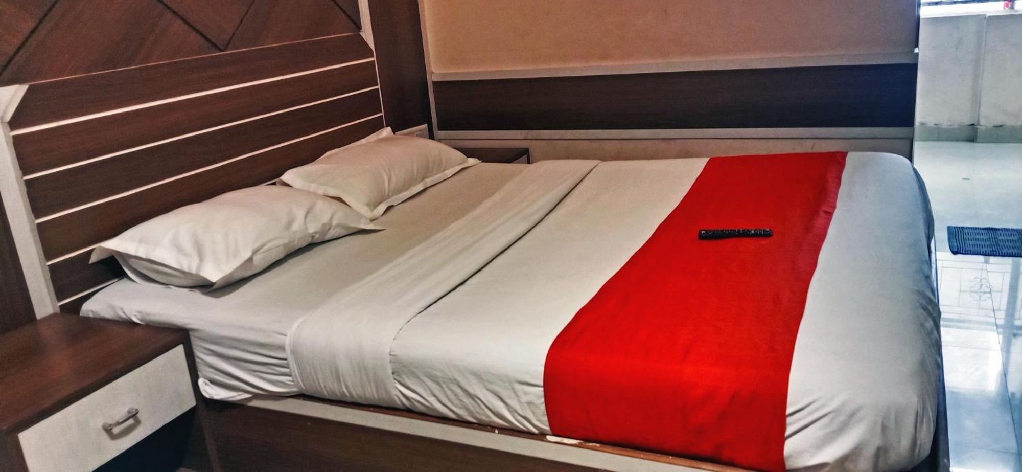 Sri Sai Comforts Near Majestic Railway Station Hotel