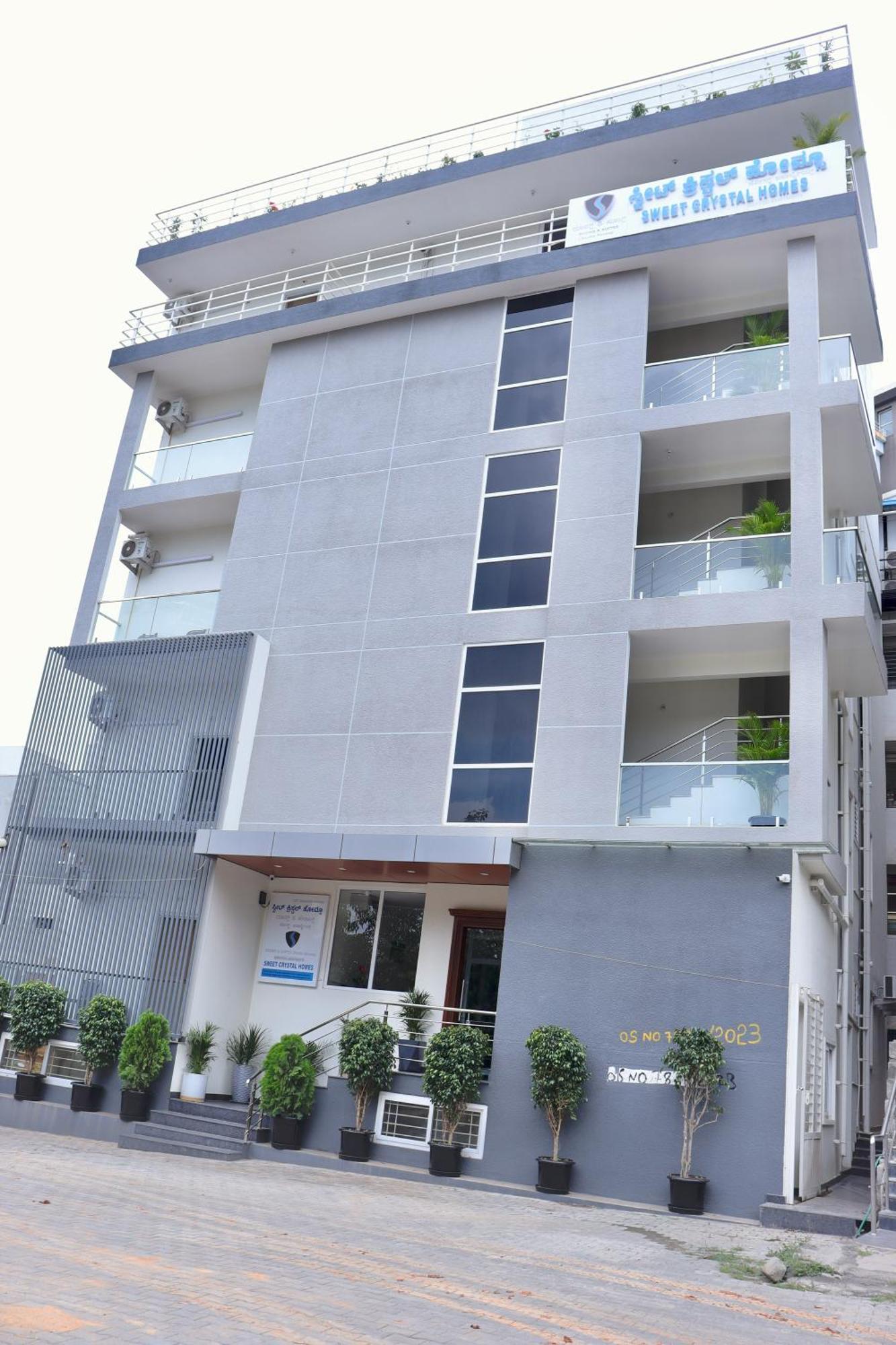 Hotel Sweet Crystal Homes 3*