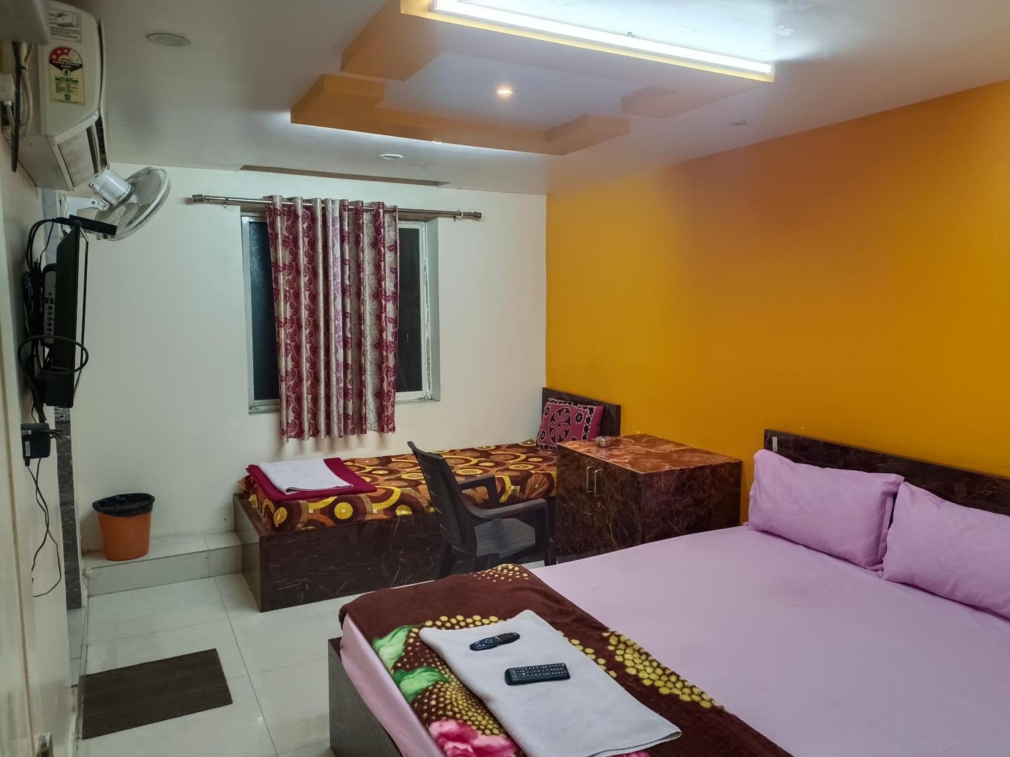 Hotel Sai Athithi 2*