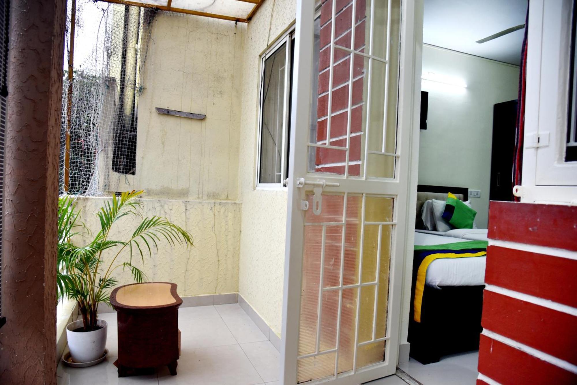 Hotel Elite 4 Koramangala Bangalore