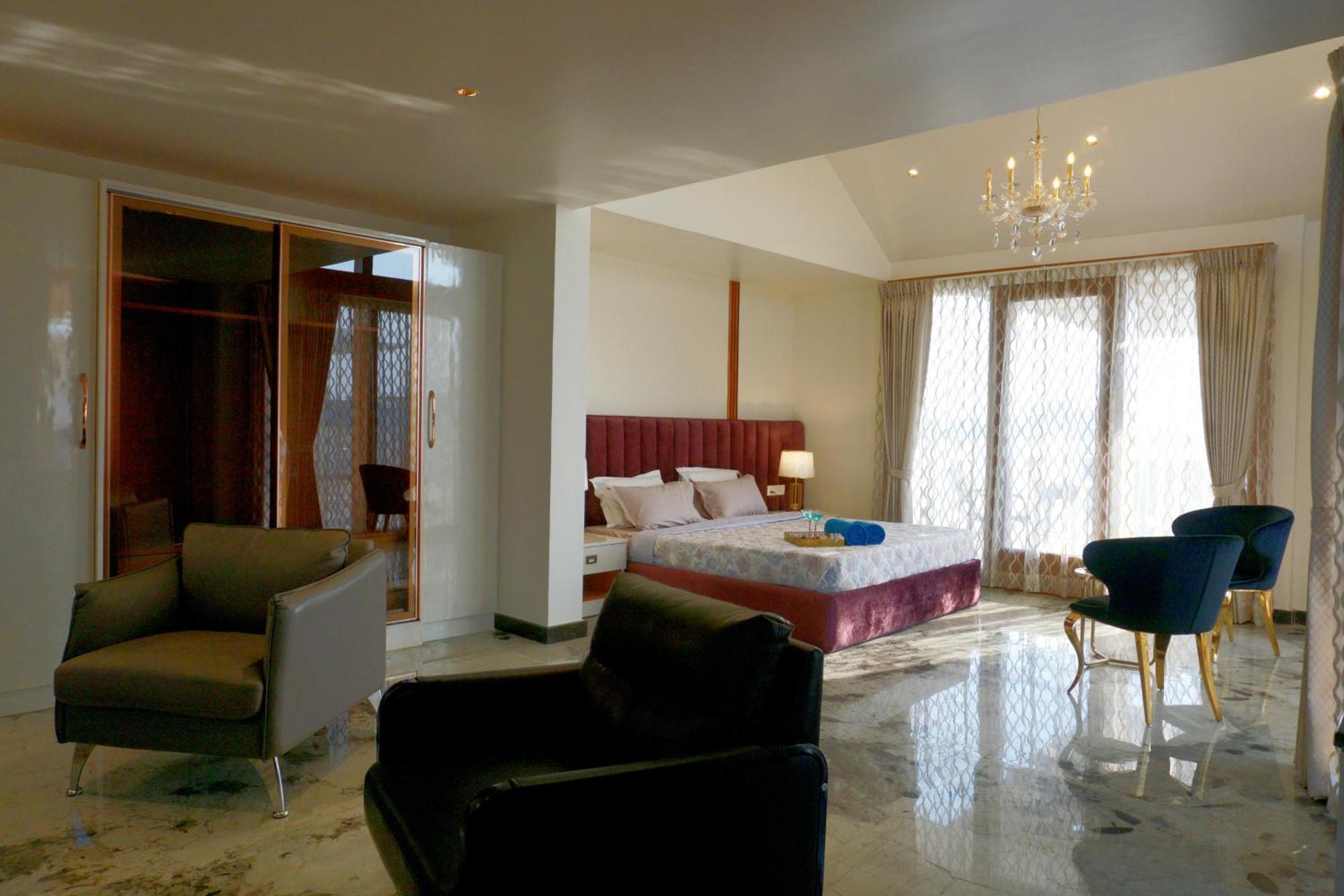 The Pentouz A Guest house *