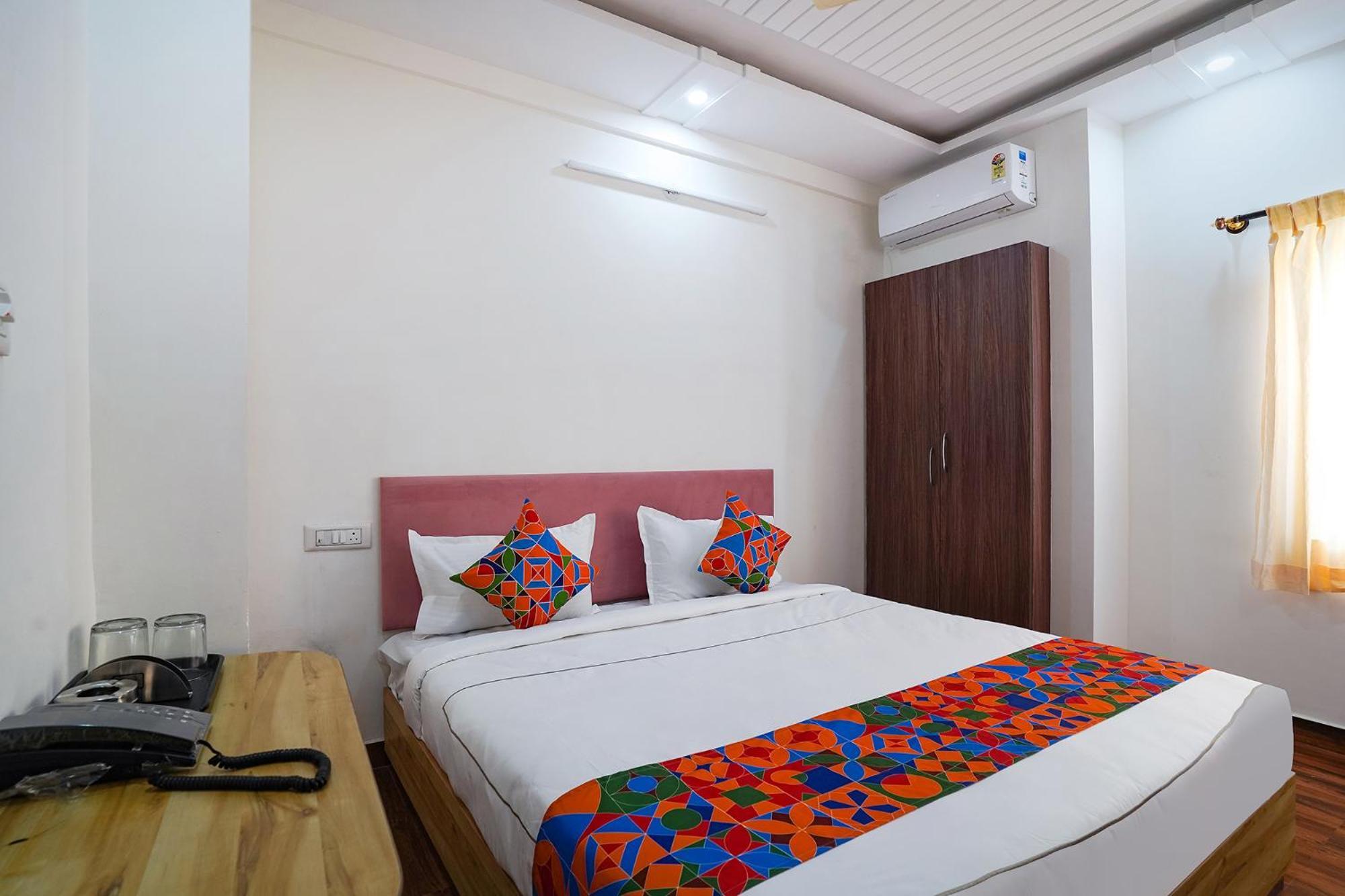 Hotel Fabhotel Hsr Gateway 3*