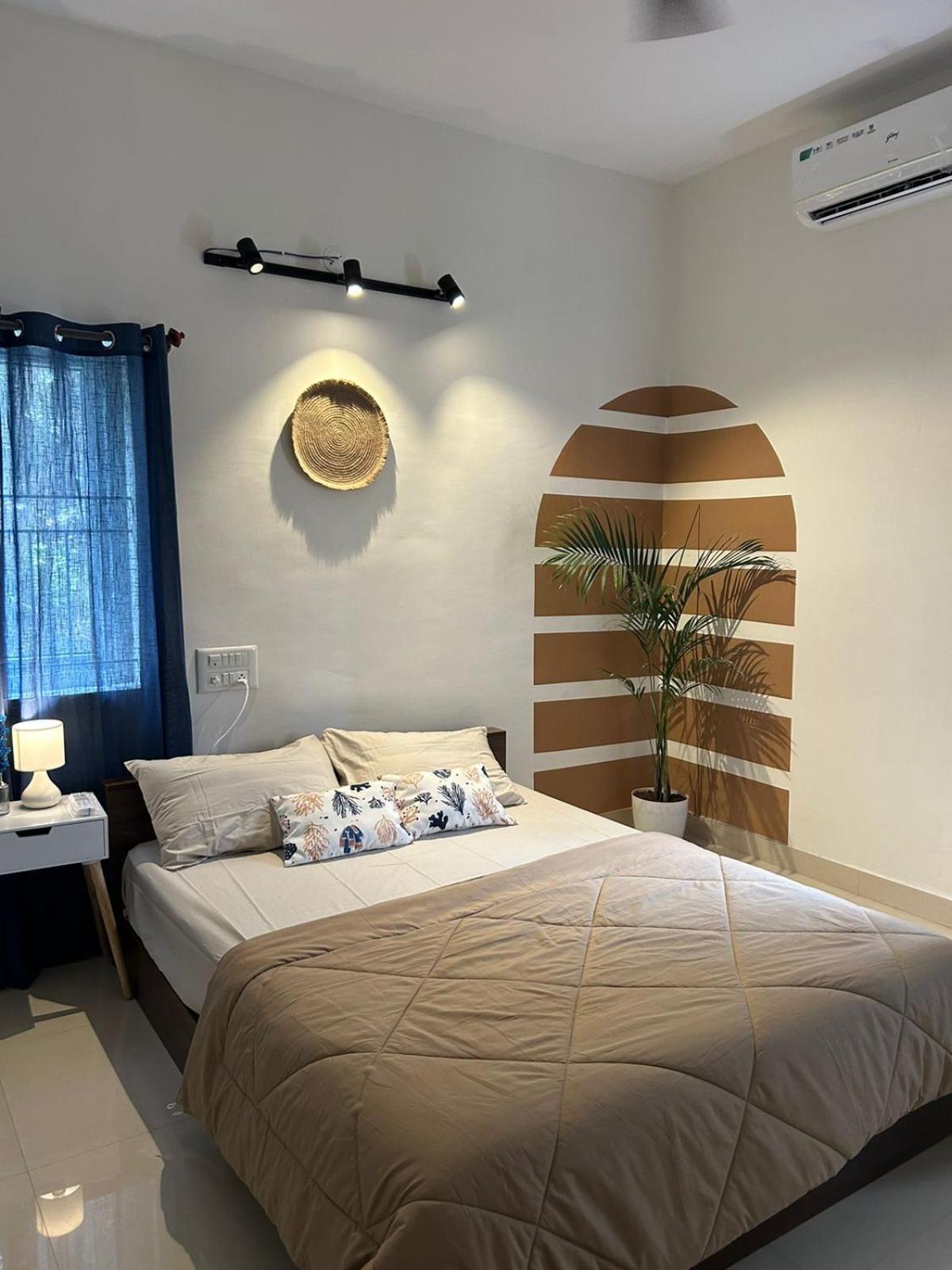 Saavn-hsr Sector 3 3 Min - Nift , 150 Mbps Wifi, Ac - Master Bedroom Bangalore
