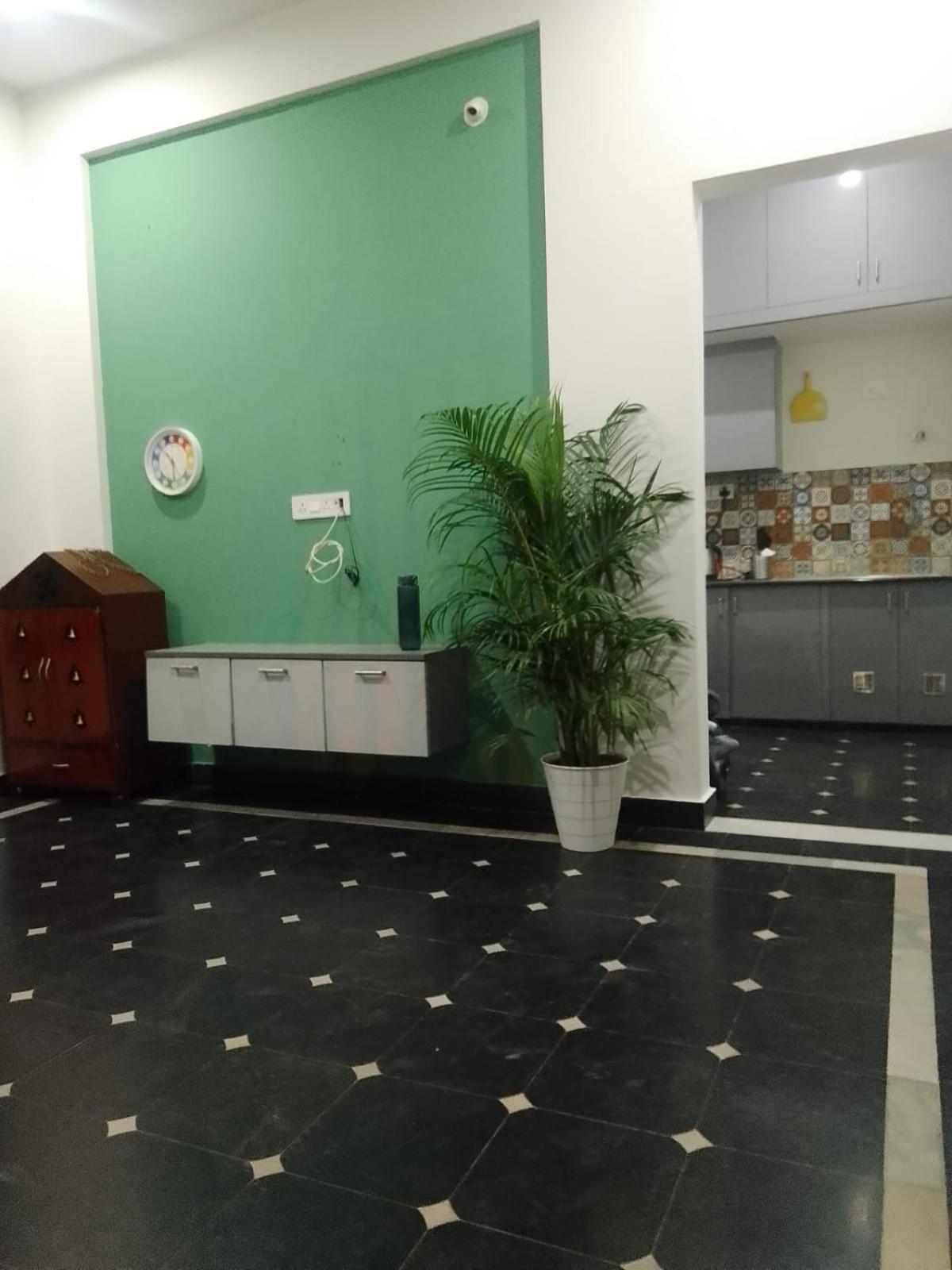 Sukruthi Nilaya Guest house *