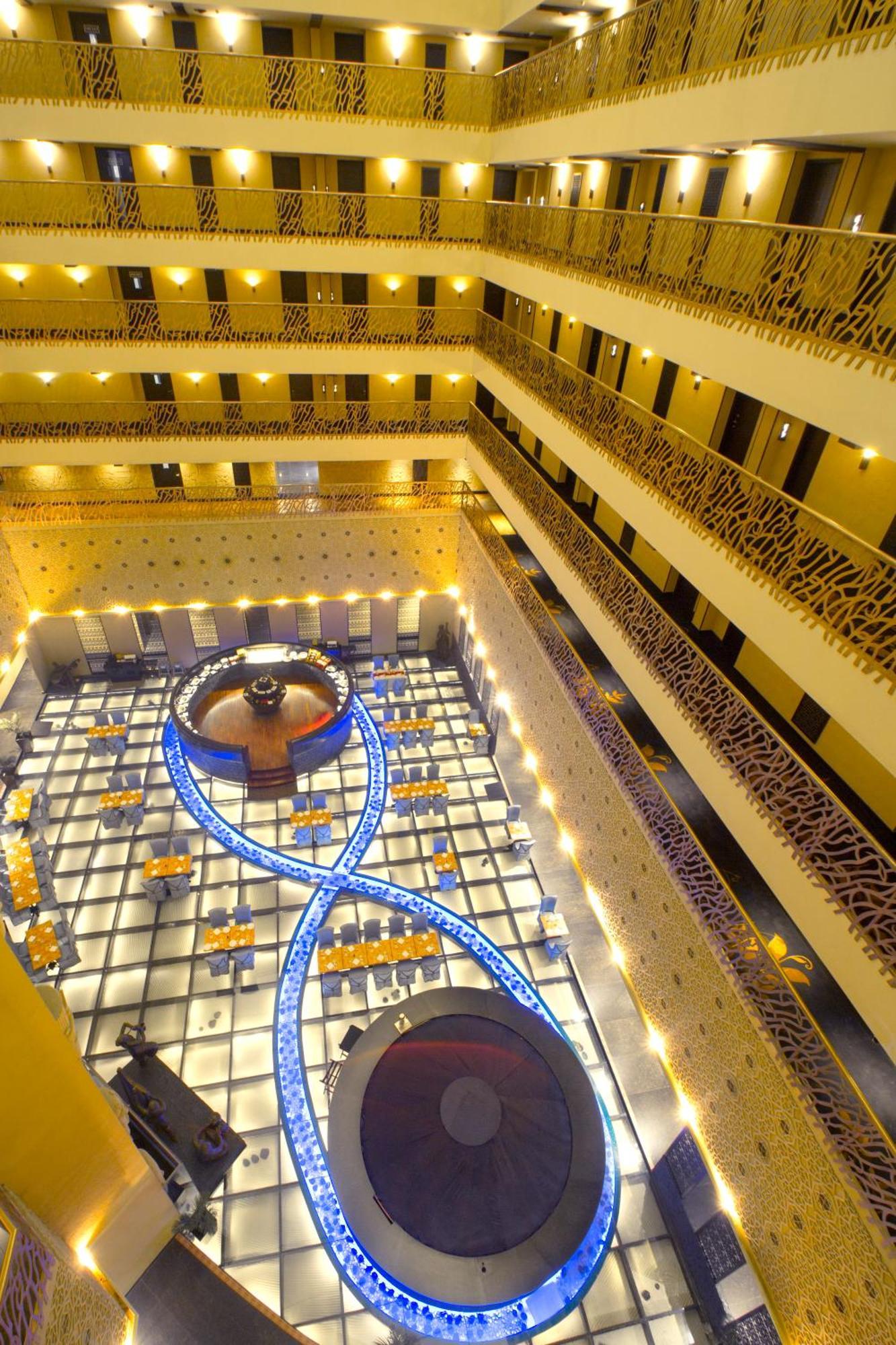Sterlings Mac Hotel 5*