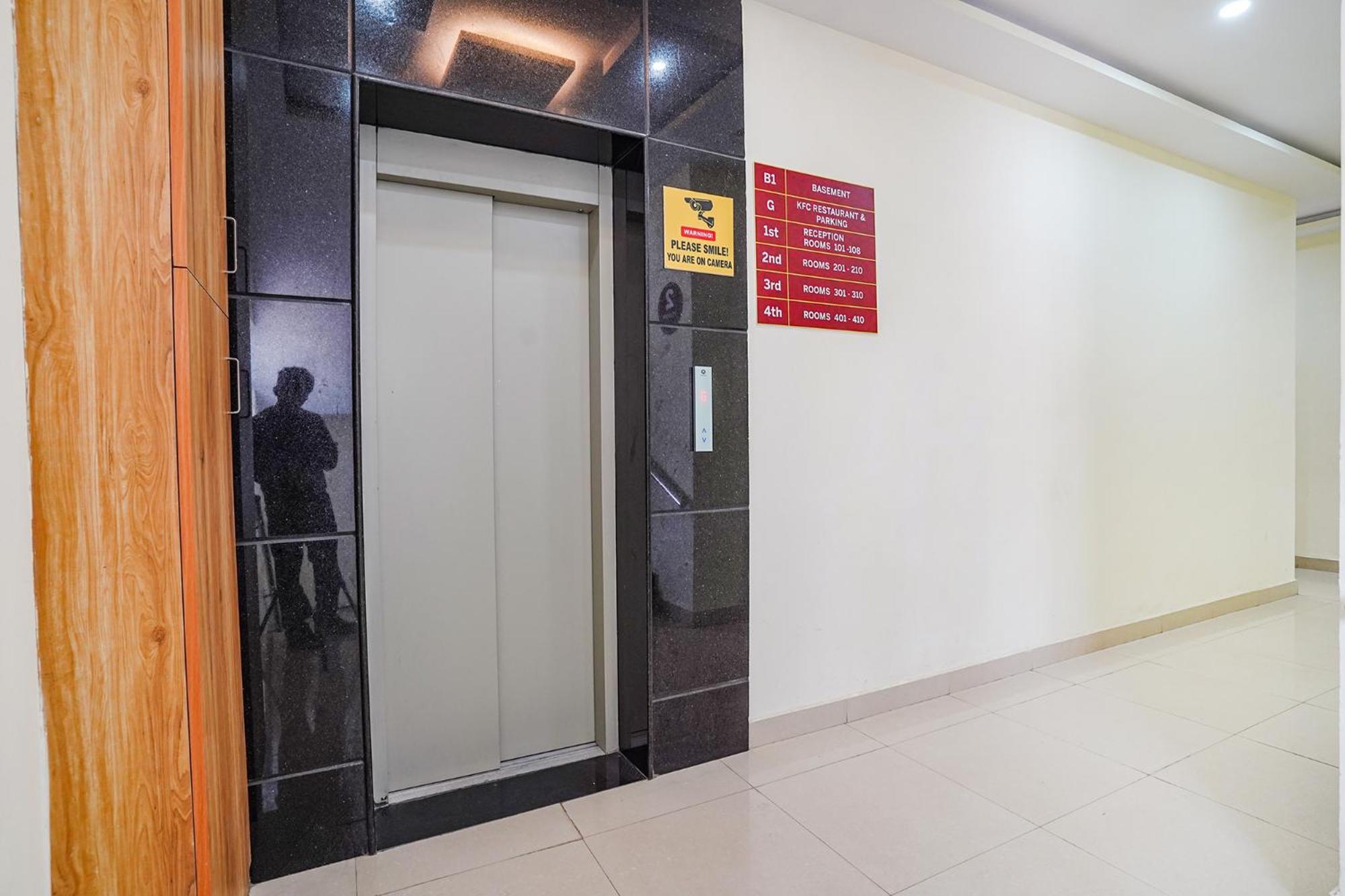 Hotel Fabhotel Partha Residency - Nr Iskcon Kr Puram 2*