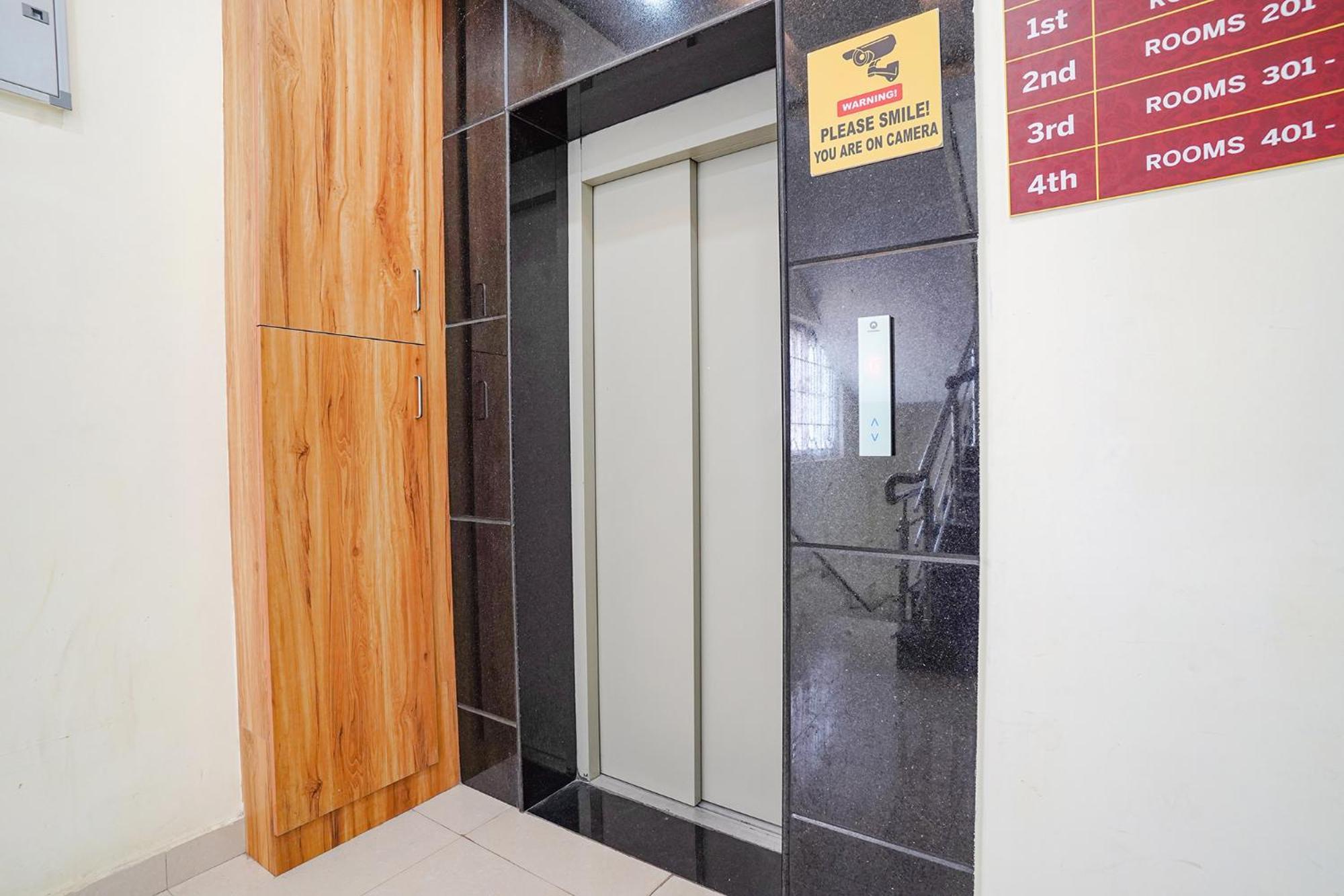 Hotel Fabhotel Partha Residency - Nr Iskcon Kr Puram 2*