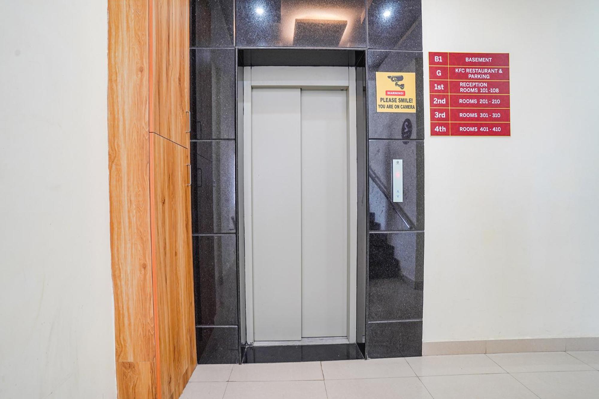 Fabhotel Partha Residency - Nr Iskcon Kr Puram Hotel