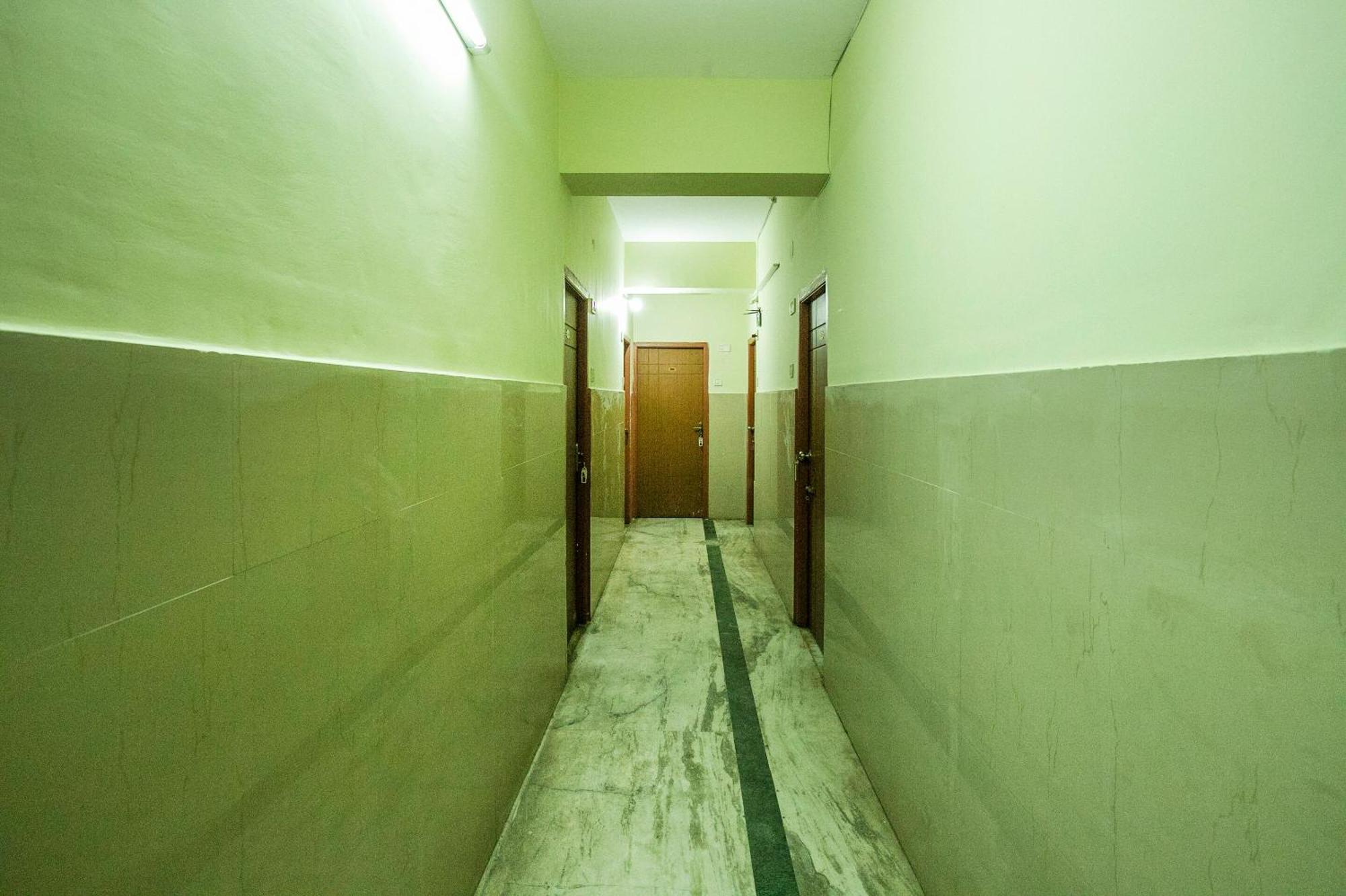 Hotel O Royal Residency Near Hare Krishna Hill 3*