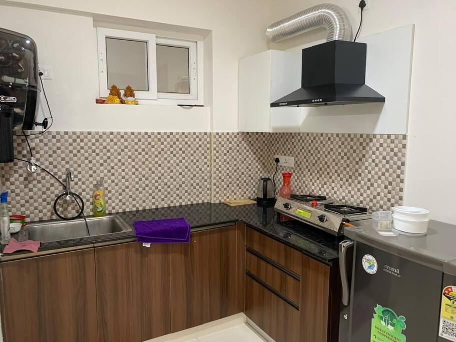 Viks - 3bhk Apartment *