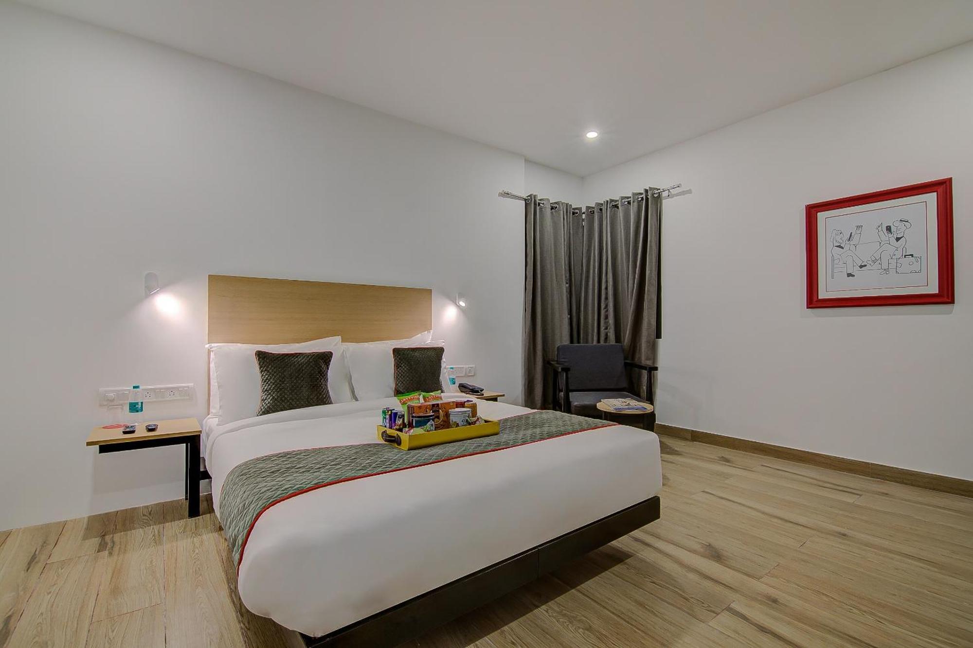 Townhouse Global Wings Near Sri Amruth Chithra Mandira Hotel