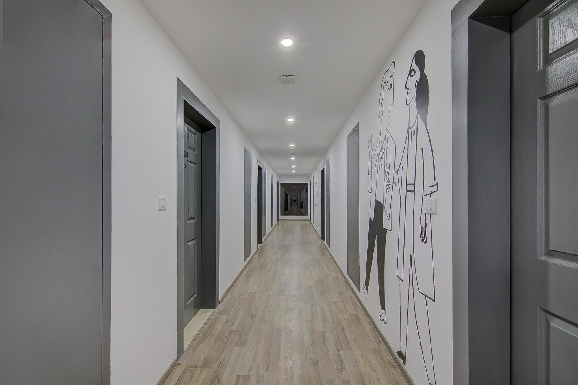 Townhouse Global Wings Near Sri Amruth Chithra Mandira 4* Bangalore