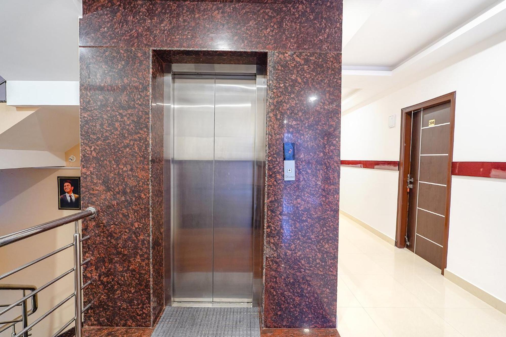 Fabhotel Residency - Nr Biec - International Exhibition Centre Hotel