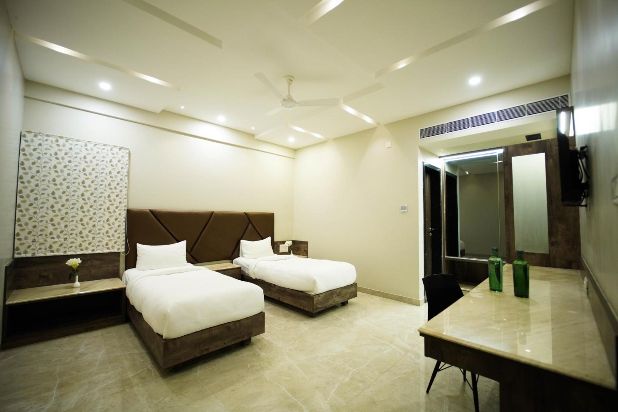 Sun Shine Hotel 3*