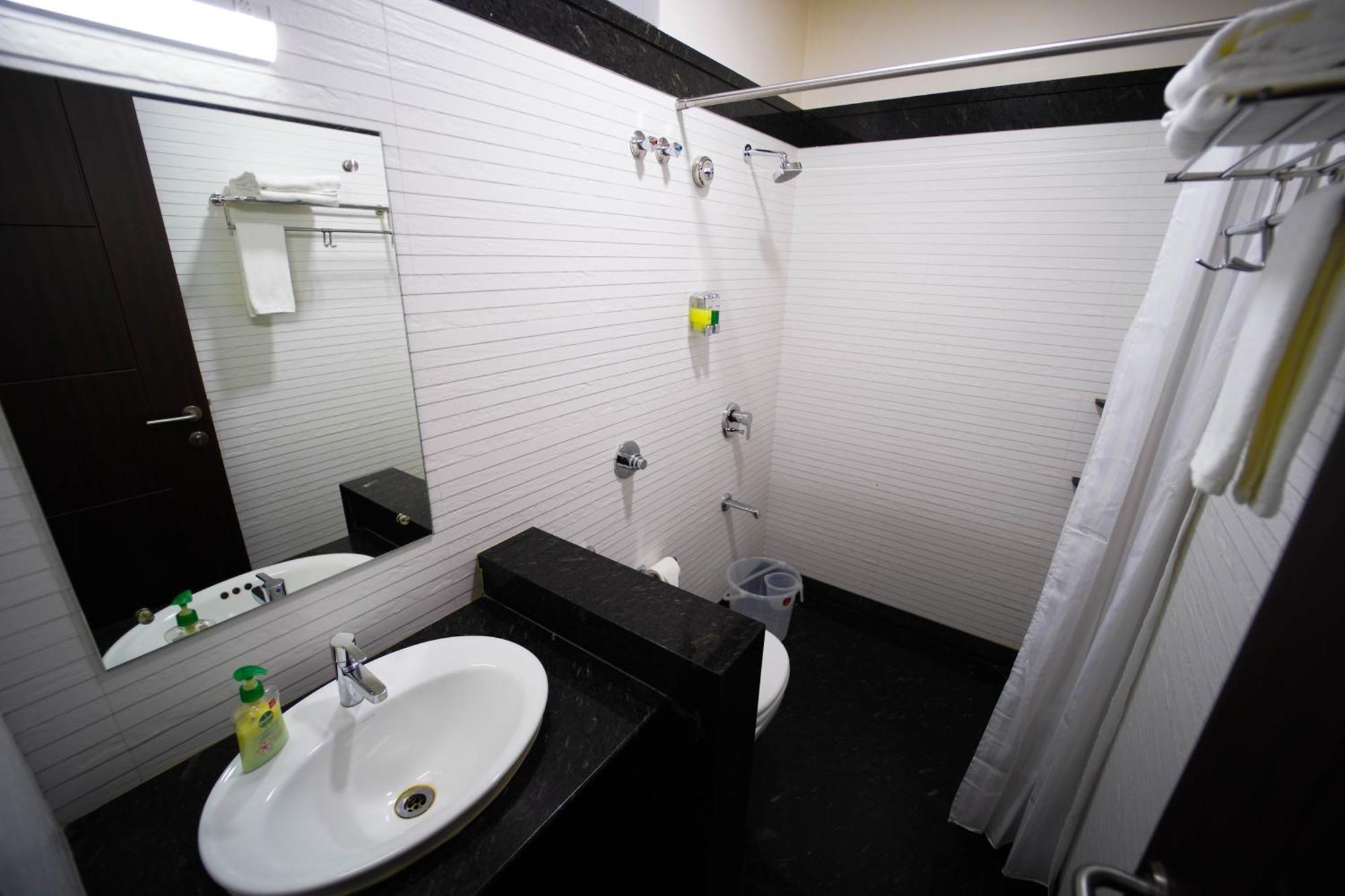 Sun Shine Hotel 3*