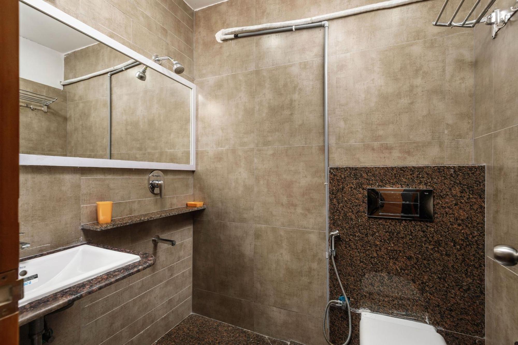 Aparthotel Pinnacle Serviced *