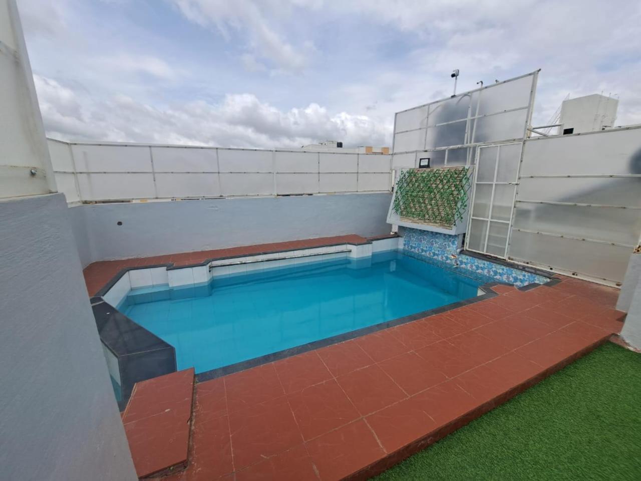 Hebbal Oasis With Fully Private Pool Bangalore