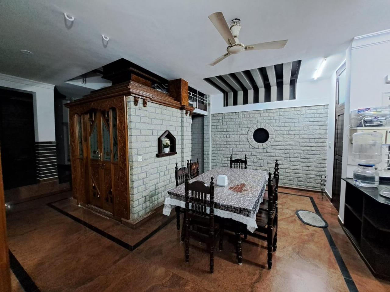 Guest house Hebbal Oasis With Fully Private Pool *