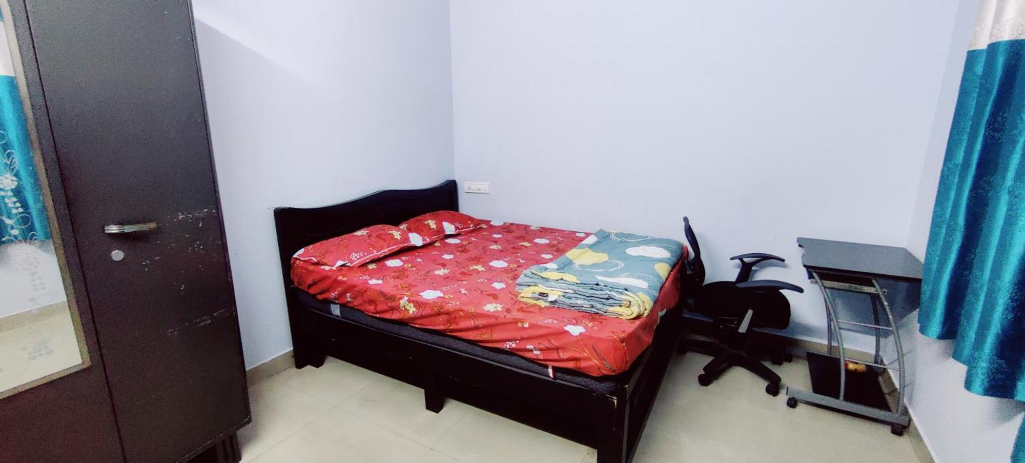 An Affordable Cozy 2 Bhk For Family Or Working Professionals *