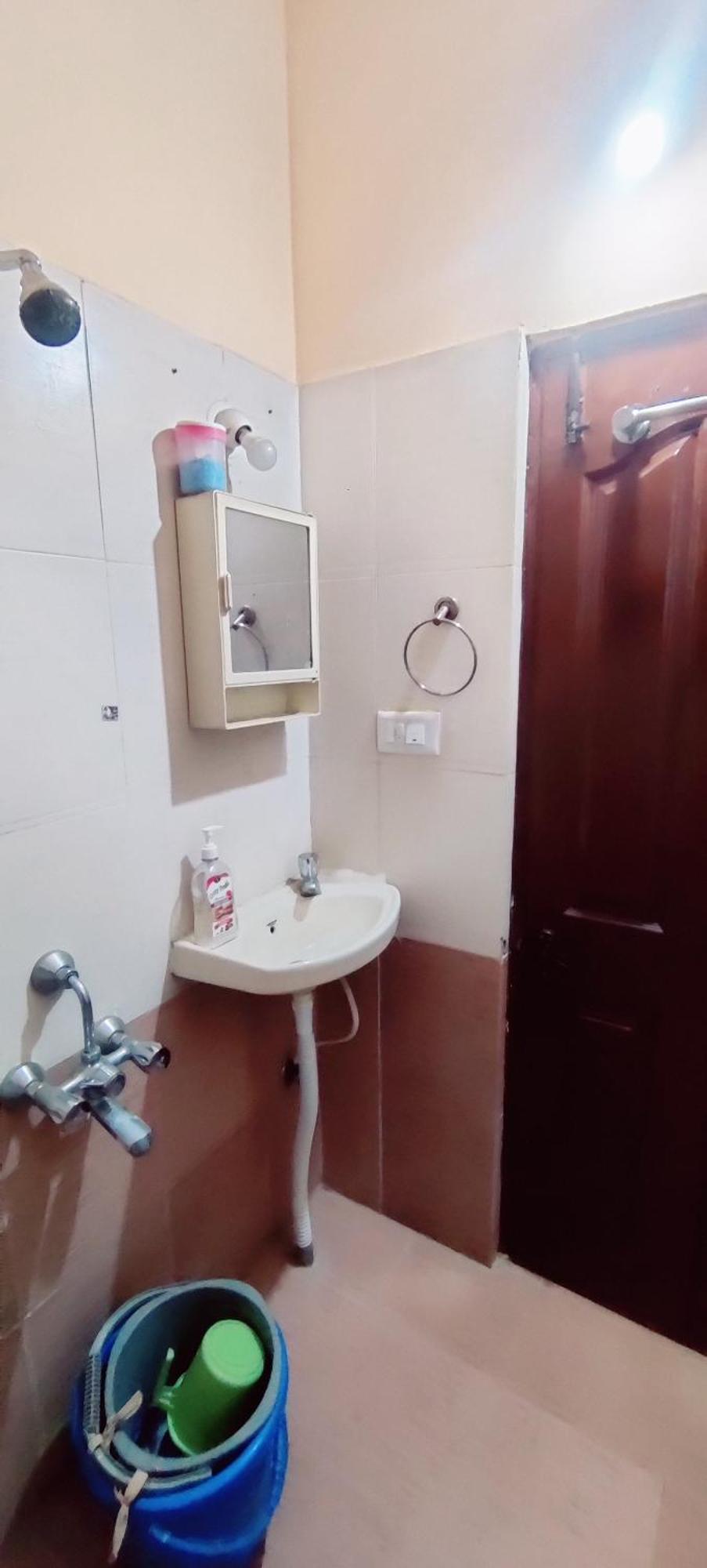 An Affordable Cozy 2 Bhk For Family Or Working Professionals Apartment