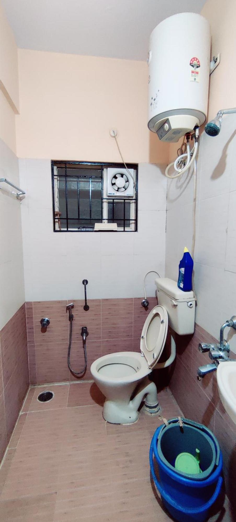 An Affordable Cozy 2 Bhk For Family Or Working Professionals Apartment *
