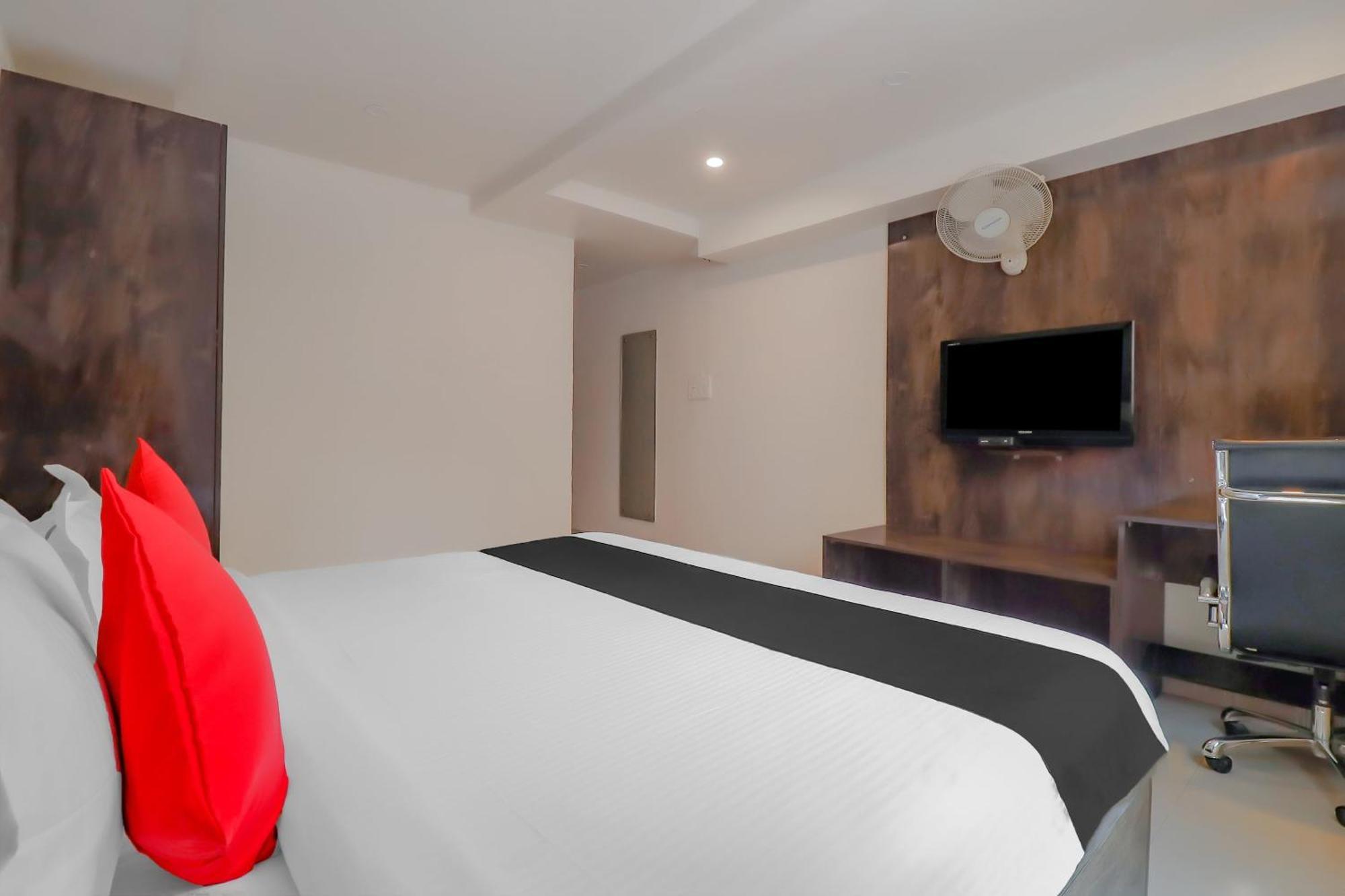 Hotel Capital O Royal Galaxy Finesse Near Phoenix Marketcity