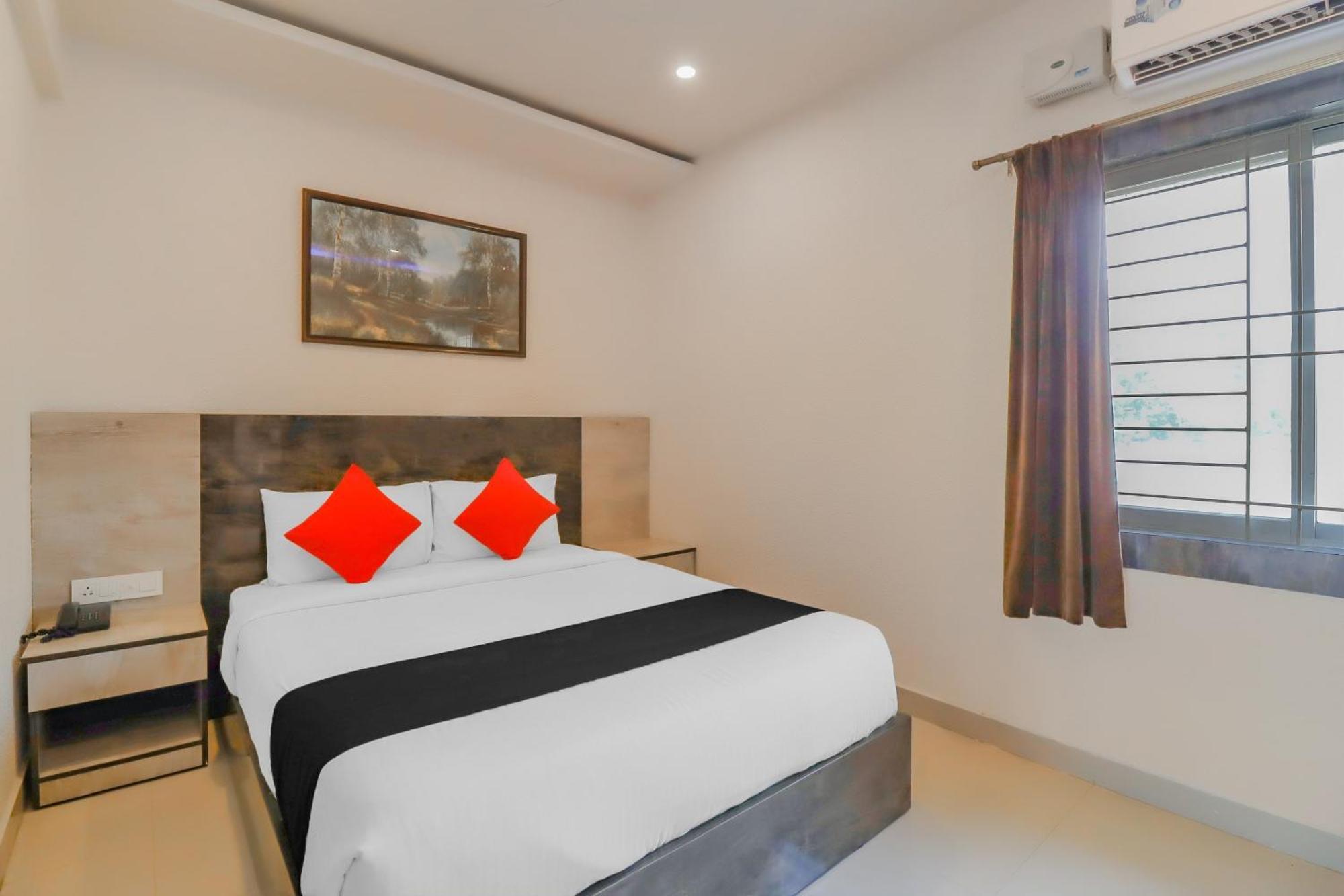 Capital O Royal Galaxy Finesse Near Phoenix Marketcity Hotel Bangalore