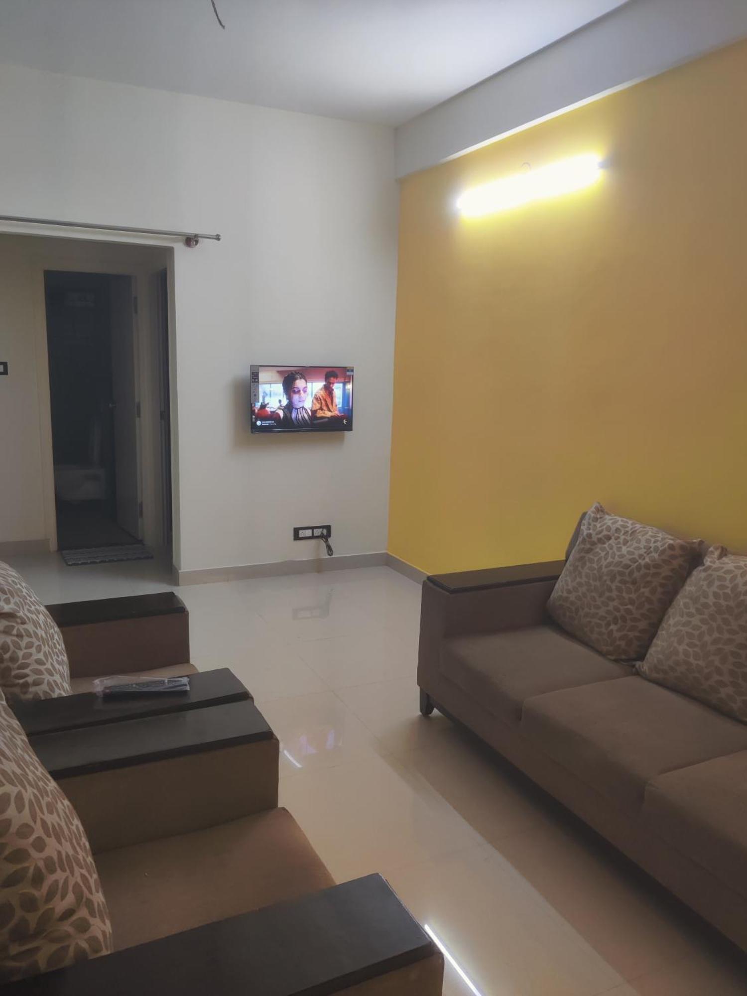 Apartment Vaibhav's *