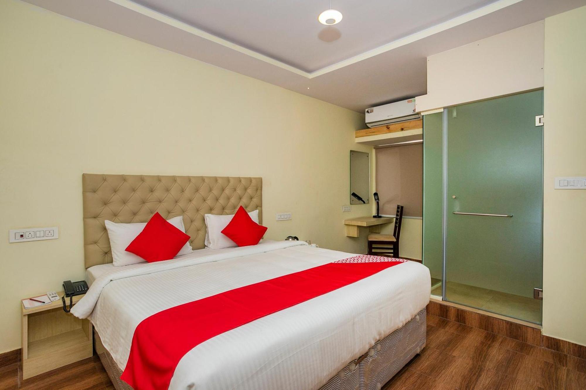 O Flagship 37297 N R Deluxe 3* Bangalore