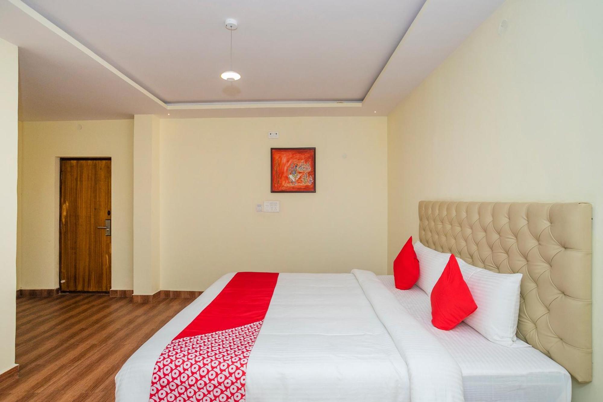 Hotel O Flagship 37297 N R Deluxe Bangalore