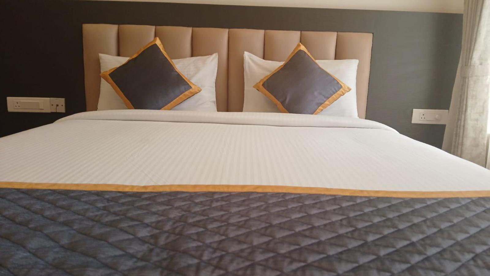 Pph Living Rajathagiri Palace Premium Hotel 3*