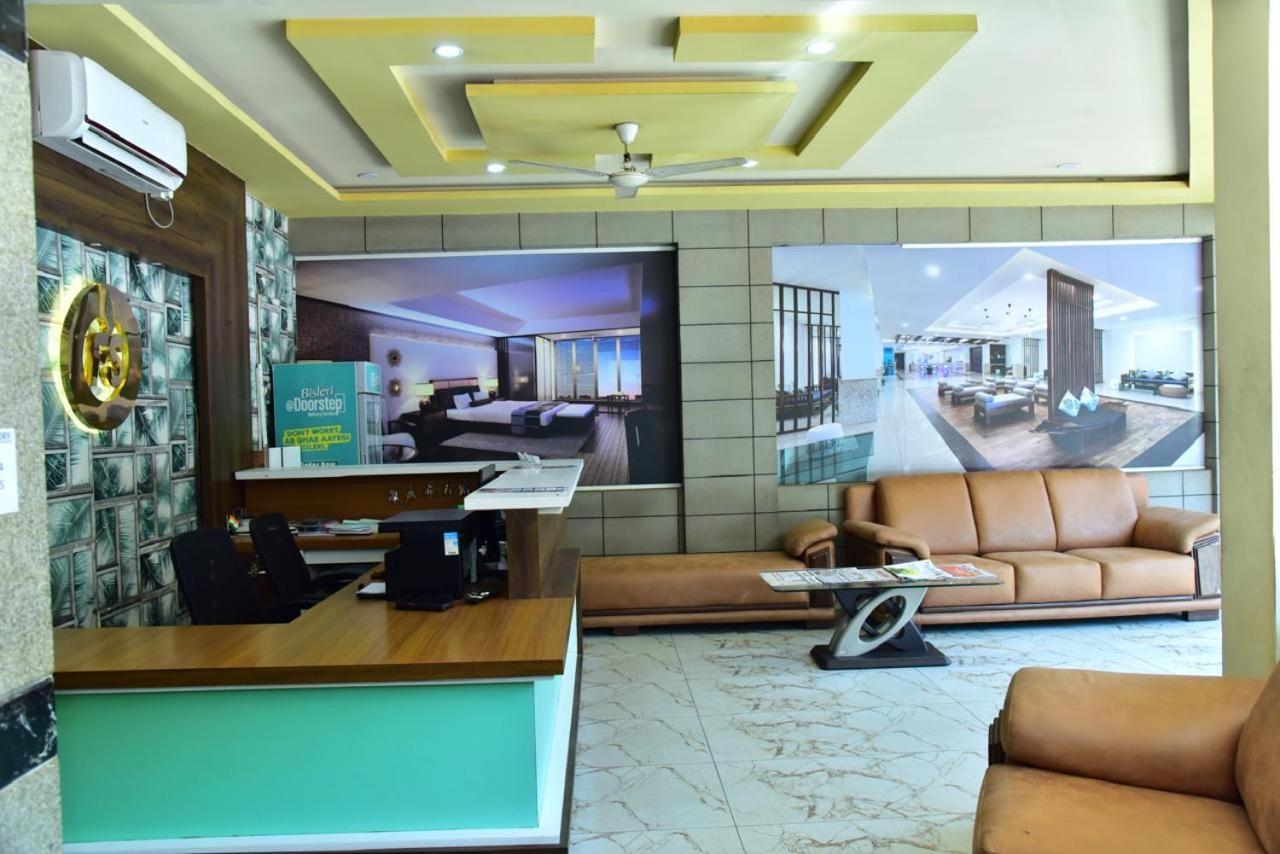 Fortune Hotel