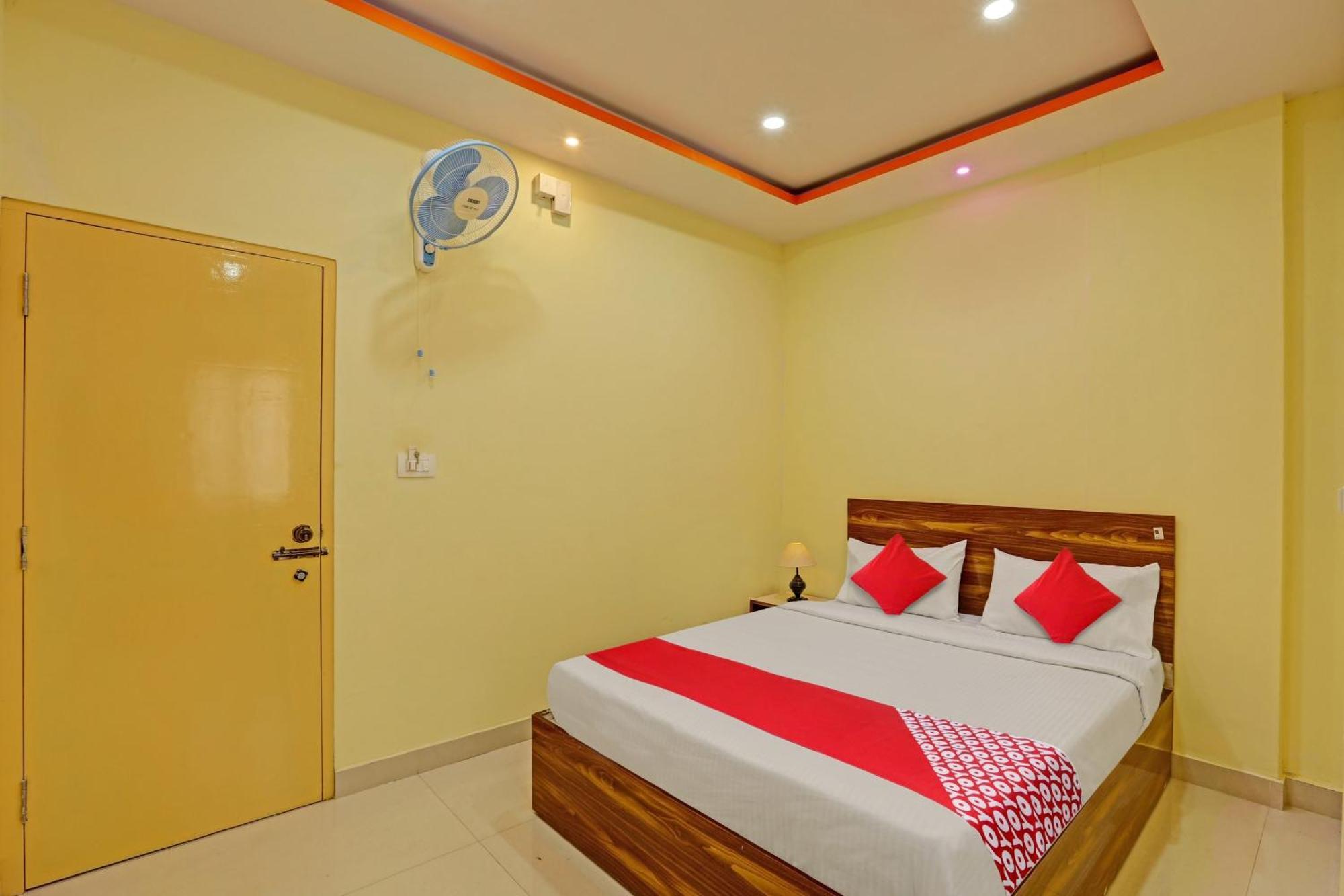 O Sree Lakshmi Comfort Hotel 4*