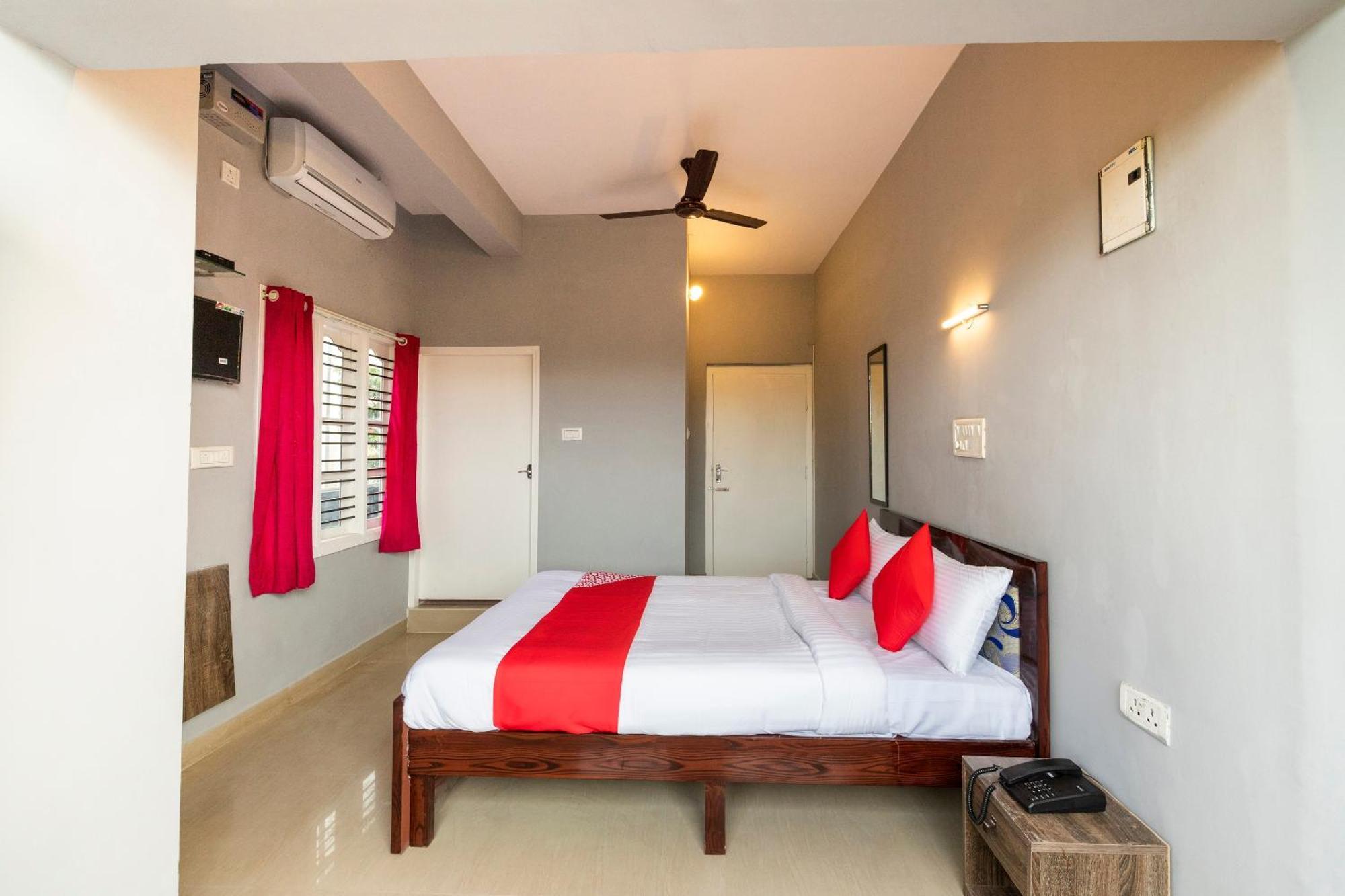 Hotel O Gold Inn Grey