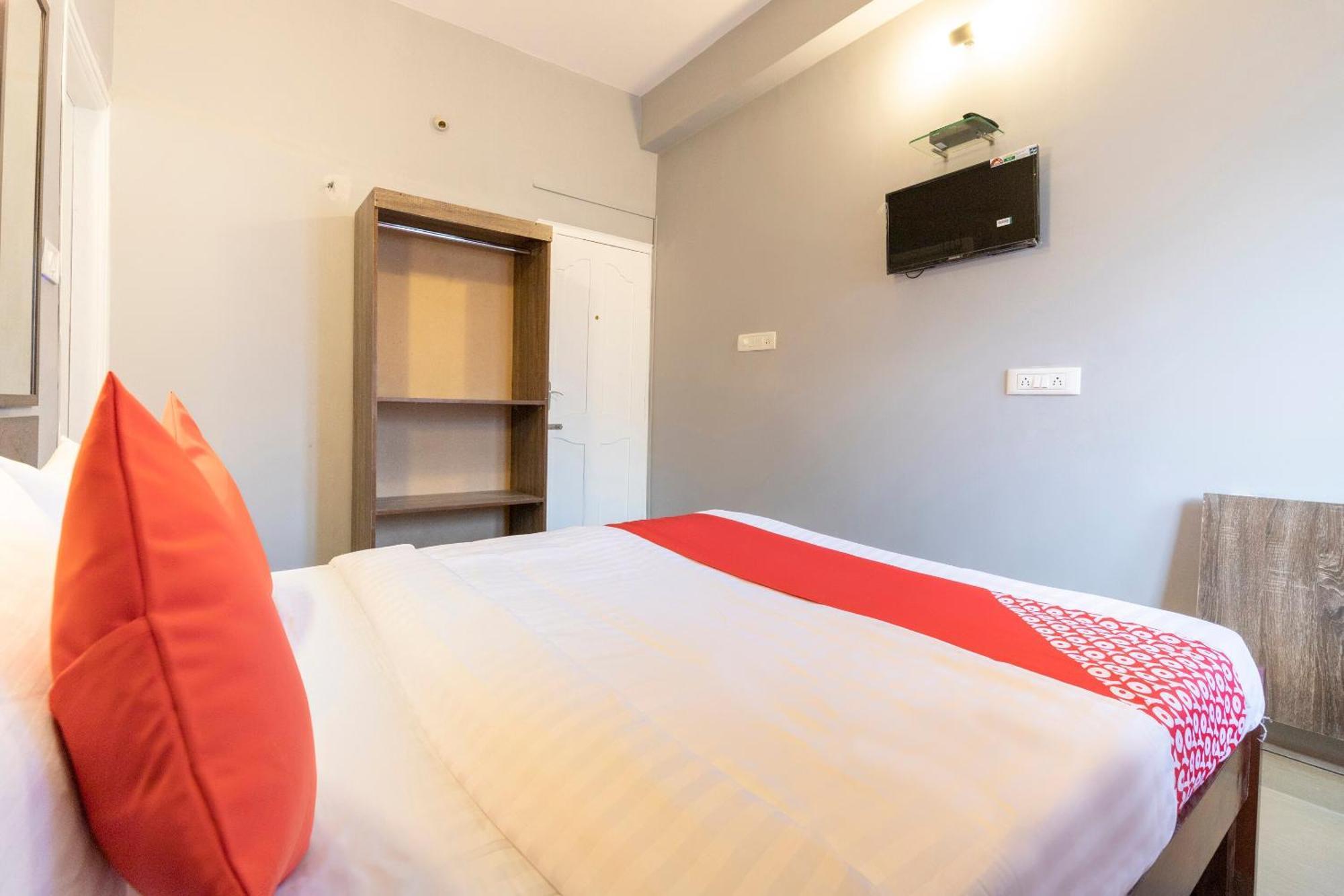 Hotel O Gold Inn Grey Hotel 4*