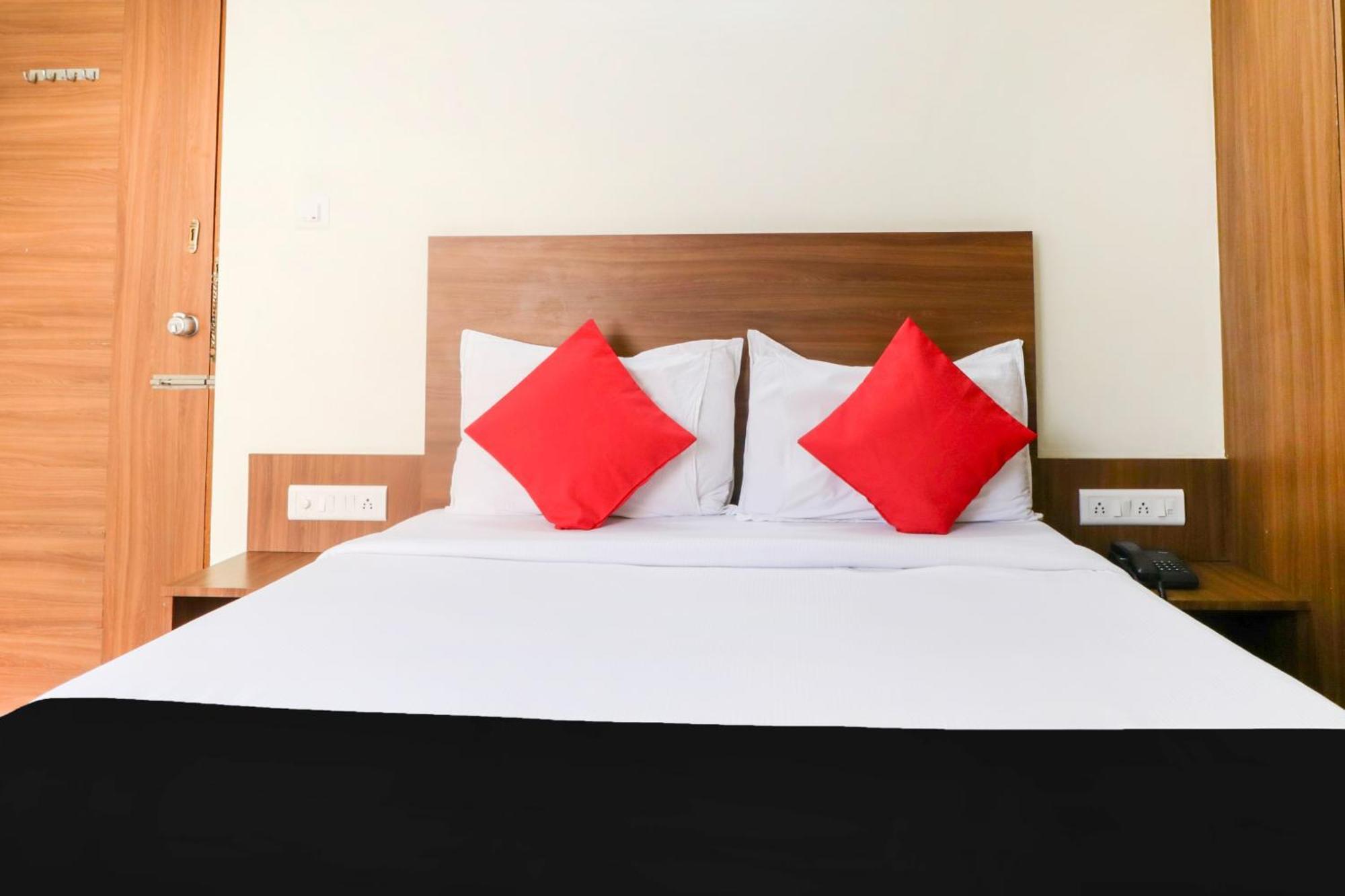 Hotel O Champion Comfort Near Hosahalli Metro Station 3*