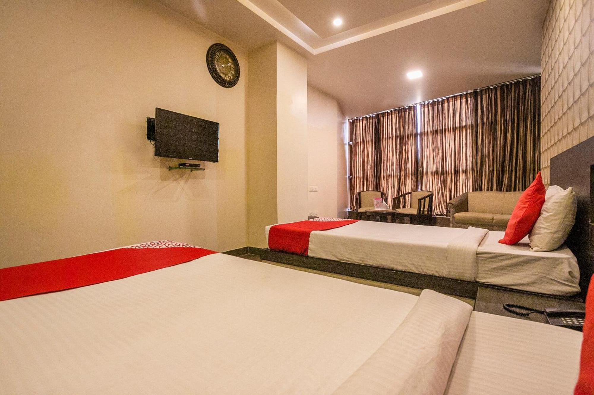 Super Collection O Indian Near Sitara Restaurant Hotel Bangalore