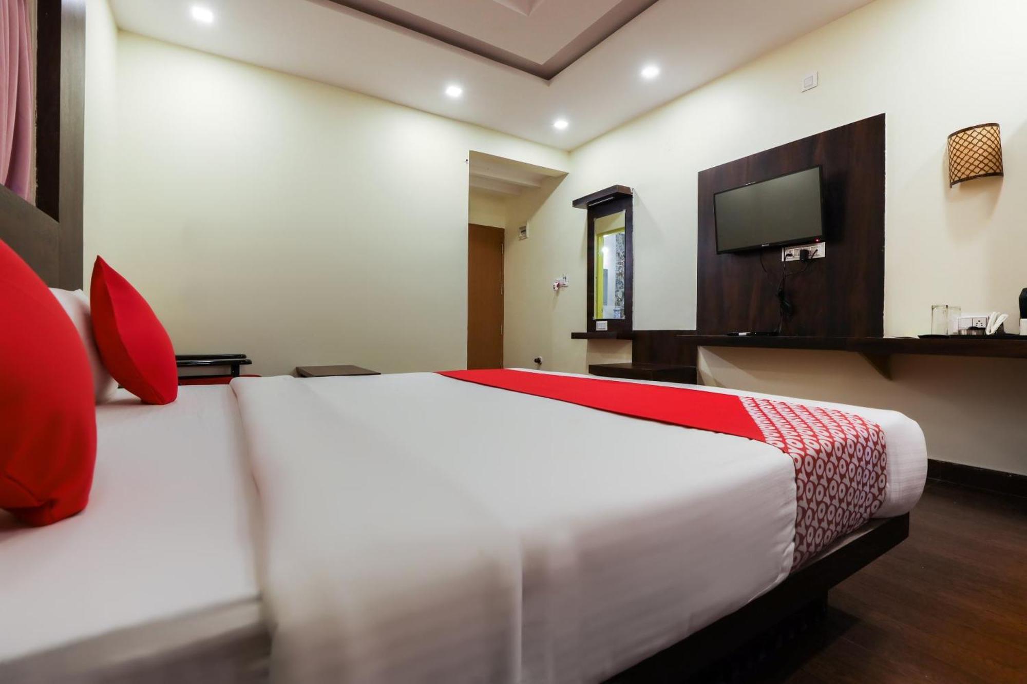 O Royal Wood Premier Hotel Bangalore