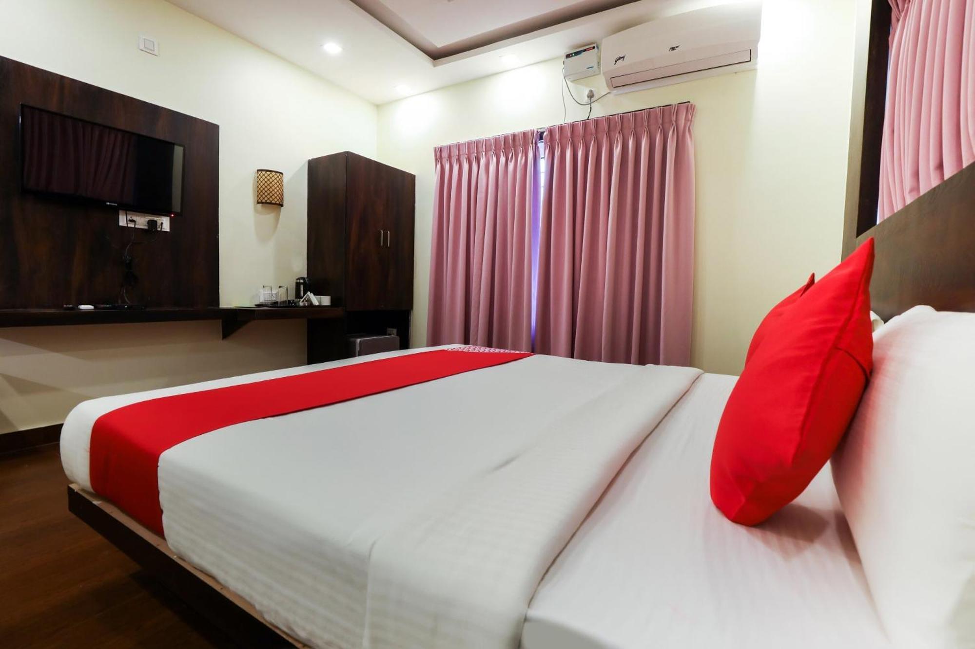 O Royal Wood Premier Hotel 3*