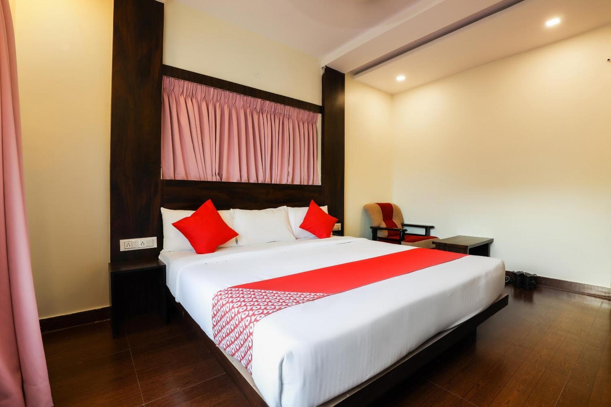 Hotel O Royal Wood Premier 3*