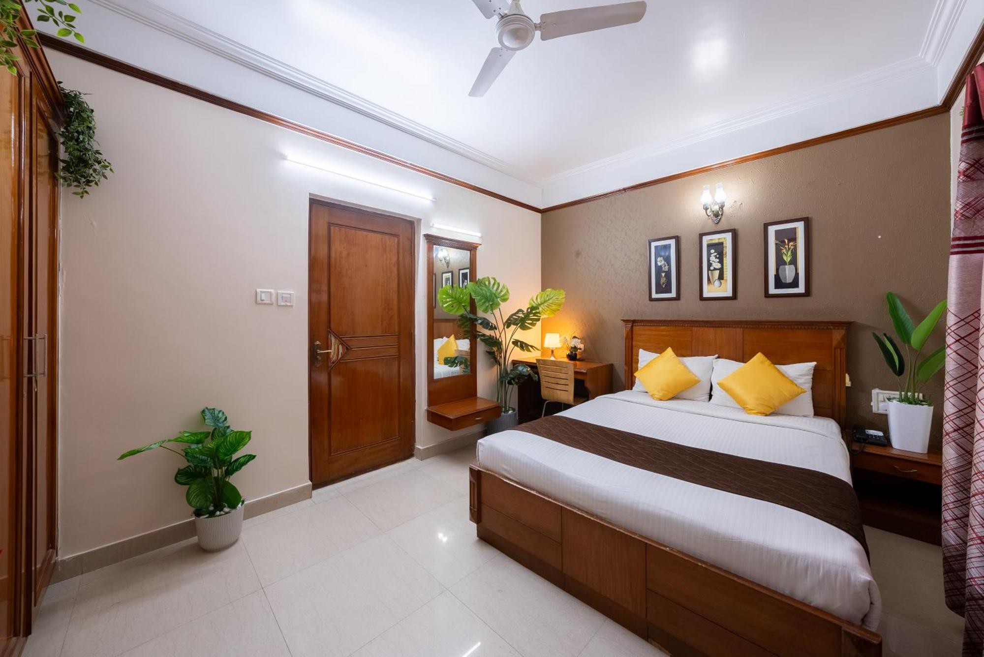 Hw Bali Indiranagar Bagmane Tech Park Bangalore